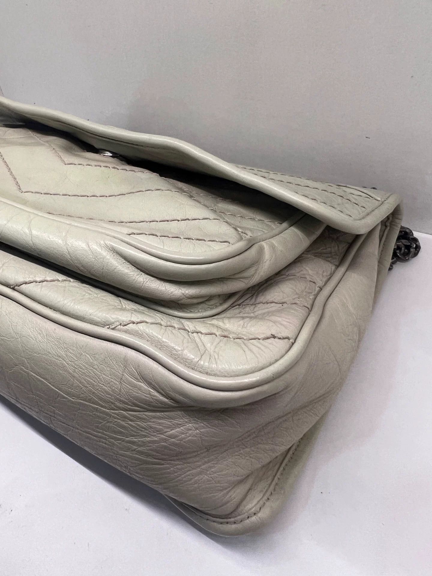 Saint Laurent Paris Pre-loved Bag Very good condition Size ONE SIZE - 3 Thumbnail