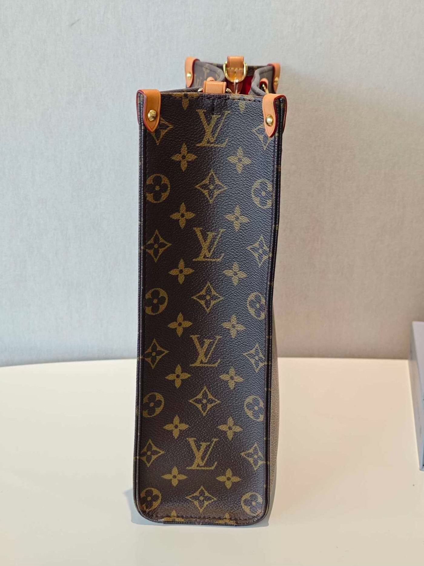 Louis Vuitton Pre-loved Bag Very good condition Size ONE SIZE - 3 Thumbnail