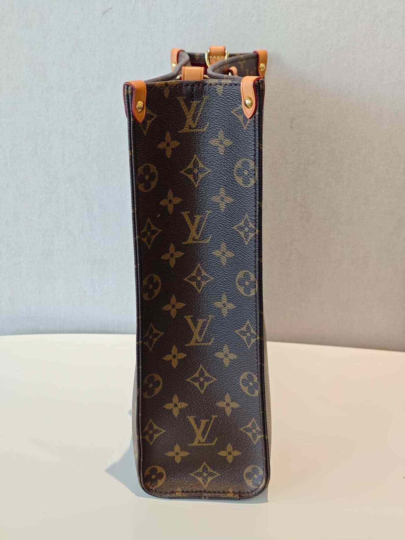 Louis Vuitton Pre-loved Bag Very good condition Size ONE SIZE - 5 Thumbnail