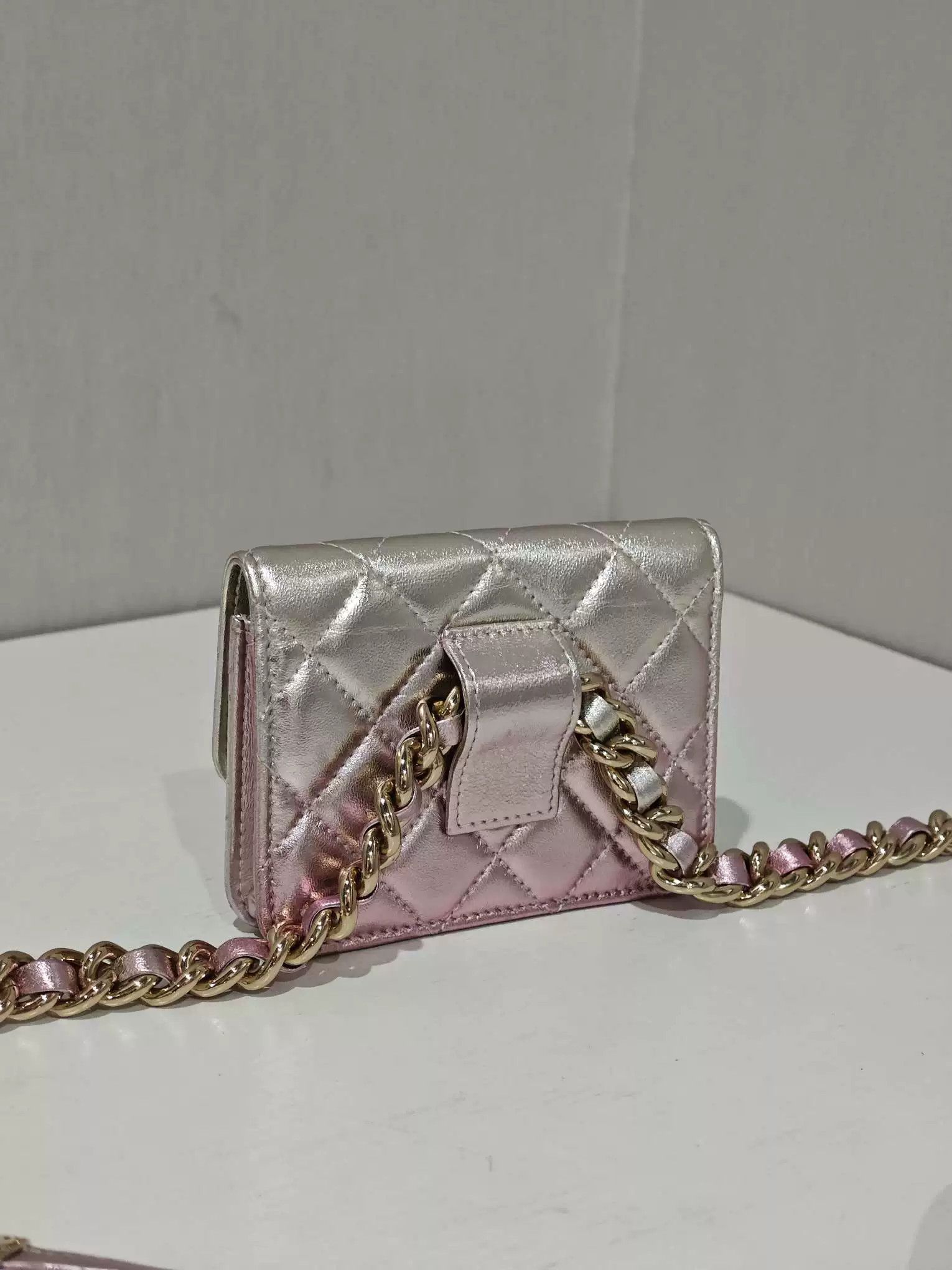 Chanel Pre-loved Bag Very good condition Size ONE SIZE - 2 Thumbnail