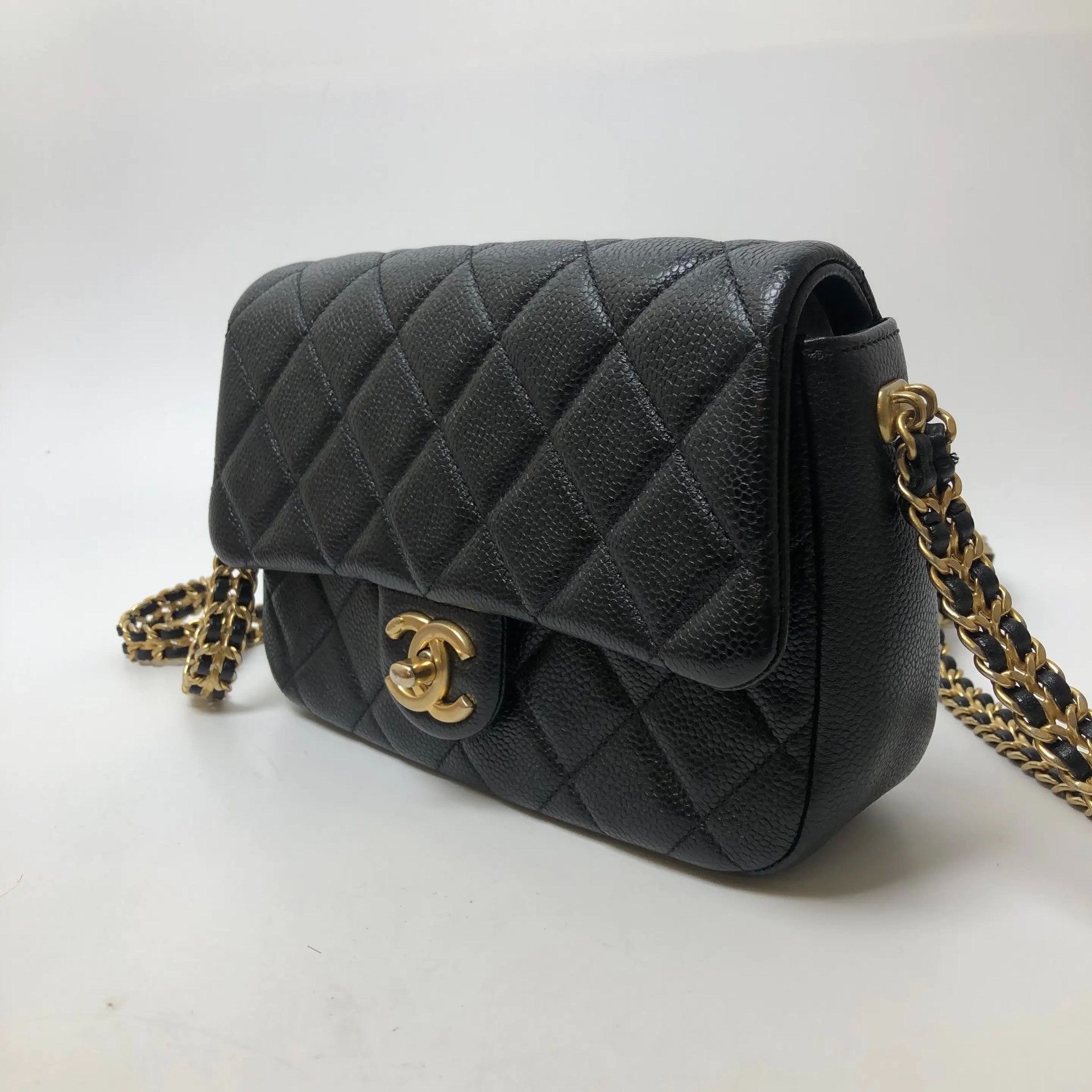 Chanel Pre-loved Bag Very good condition Size ONE SIZE - 4 Thumbnail