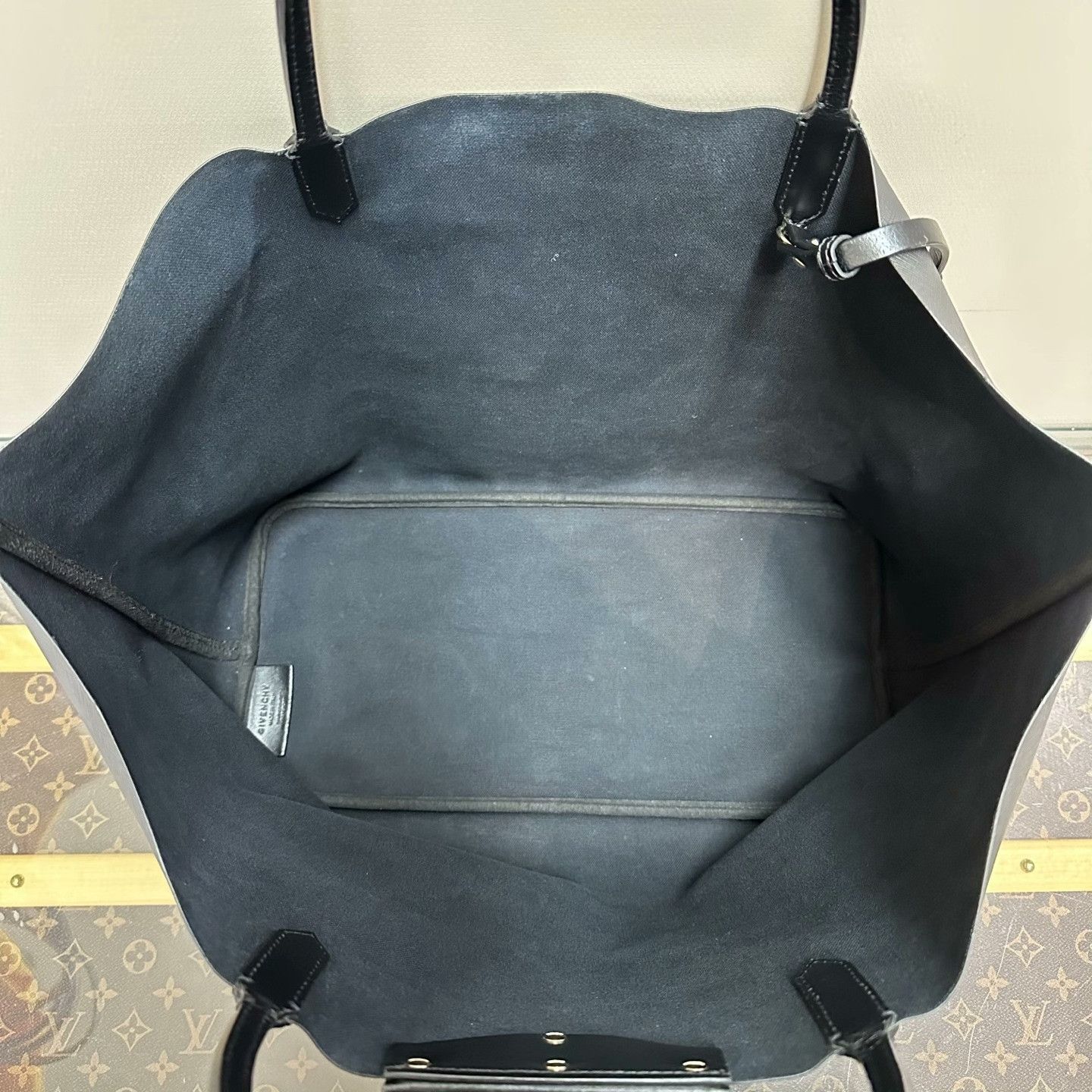 Givenchy Pre-loved Bag Very good condition Size ONE SIZE - 6 Thumbnail