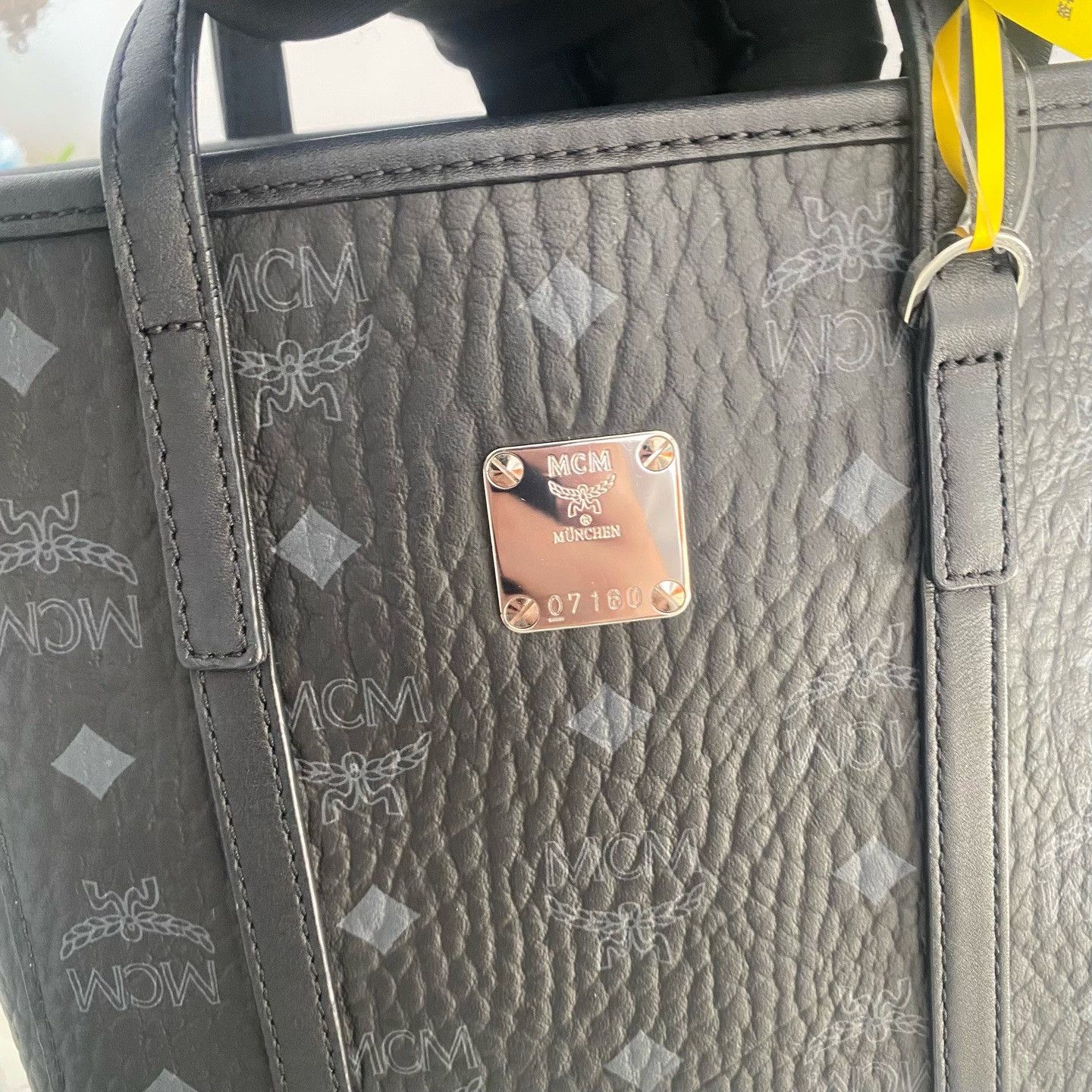 MCM Pre-loved Bag Very good condition Size ONE SIZE - 8 Thumbnail