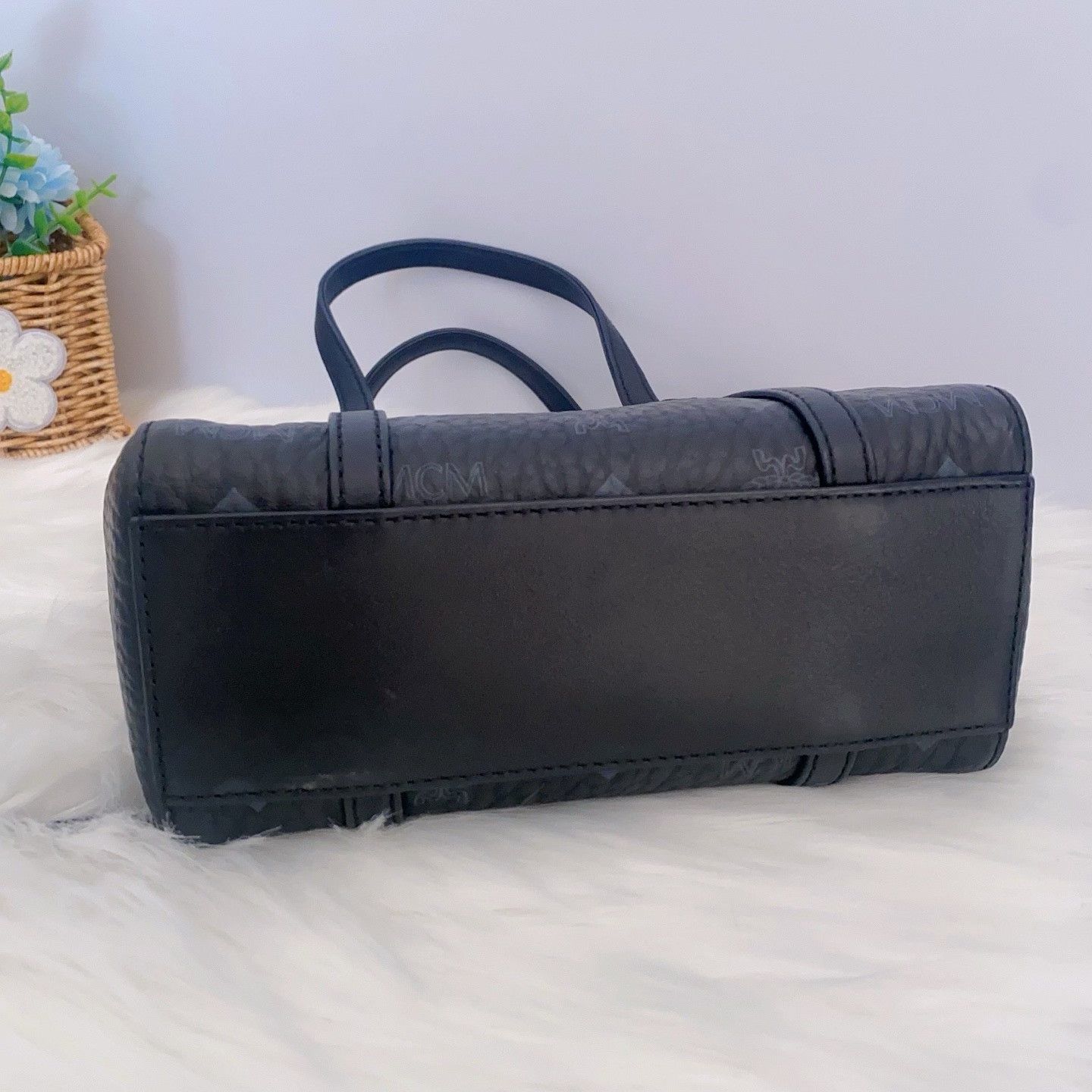 MCM Pre-loved Bag Very good condition Size ONE SIZE - 5 Thumbnail