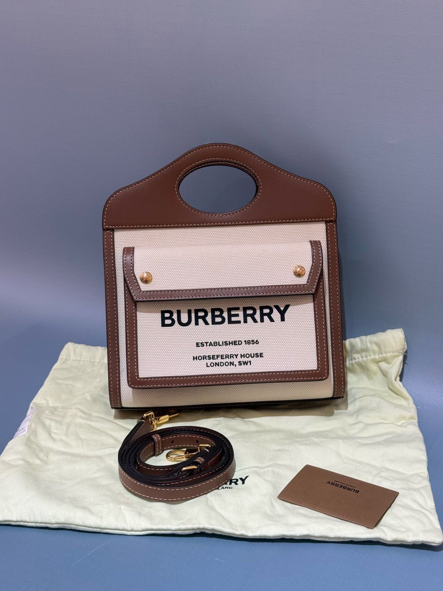 Burberry Pre-loved Bag Very good condition Size ONE SIZE - 7 Thumbnail