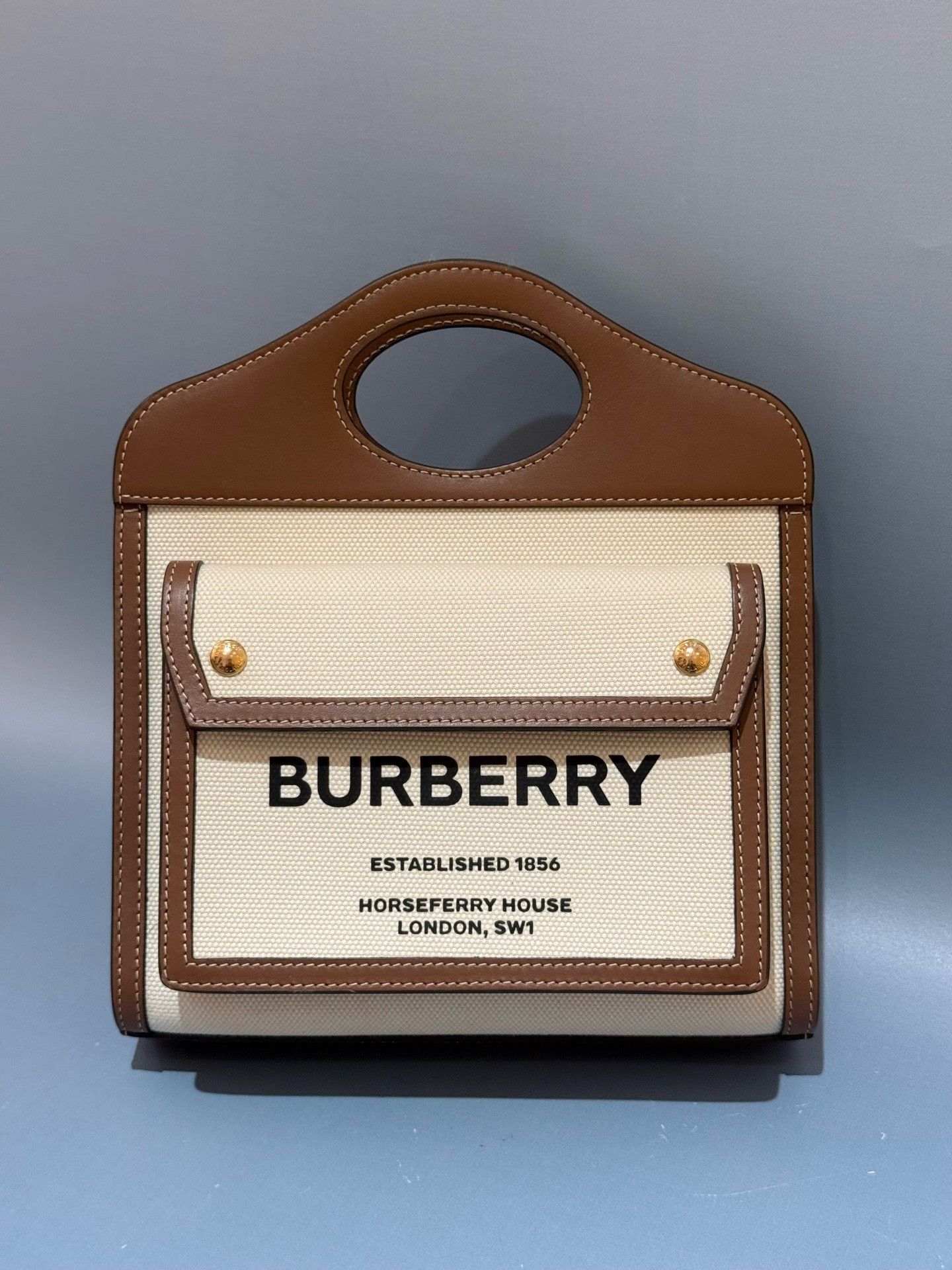 Burberry Pre-loved Bag Very good condition Size ONE SIZE - 2 Thumbnail
