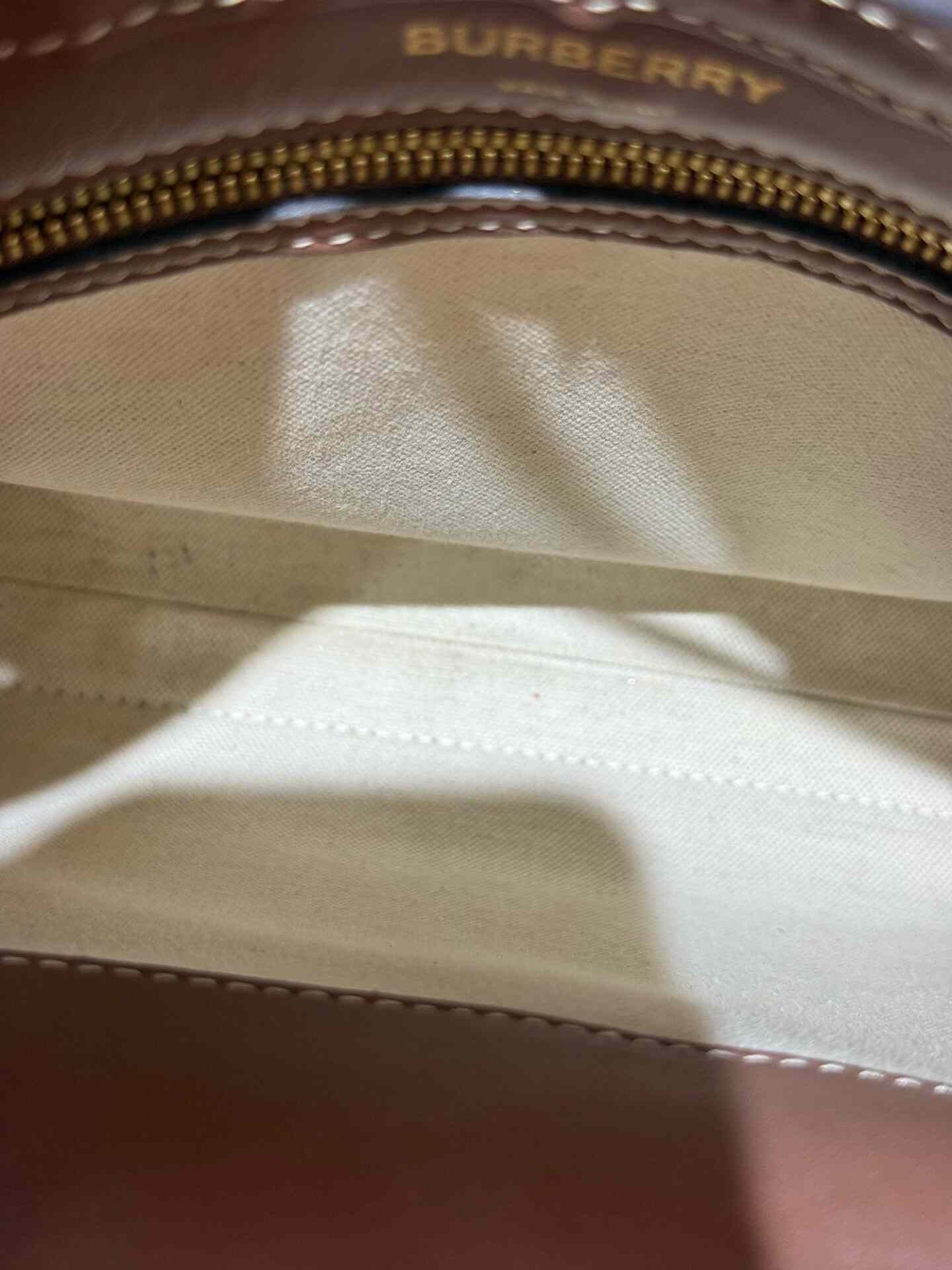 Burberry Pre-loved Bag Very good condition Size ONE SIZE - 6 Thumbnail