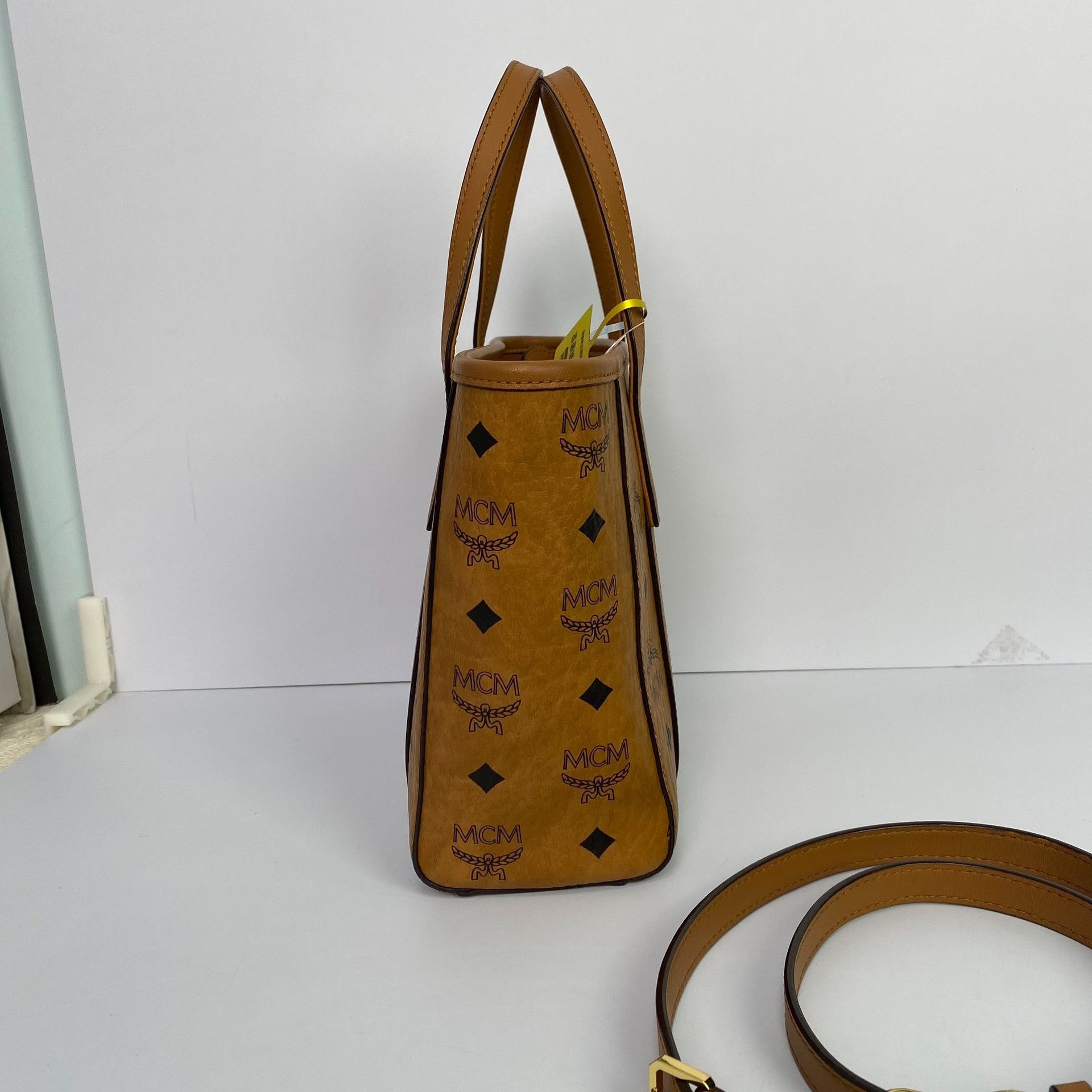 MCM Pre-loved Bag Very good condition Size ONE SIZE - 2 Thumbnail