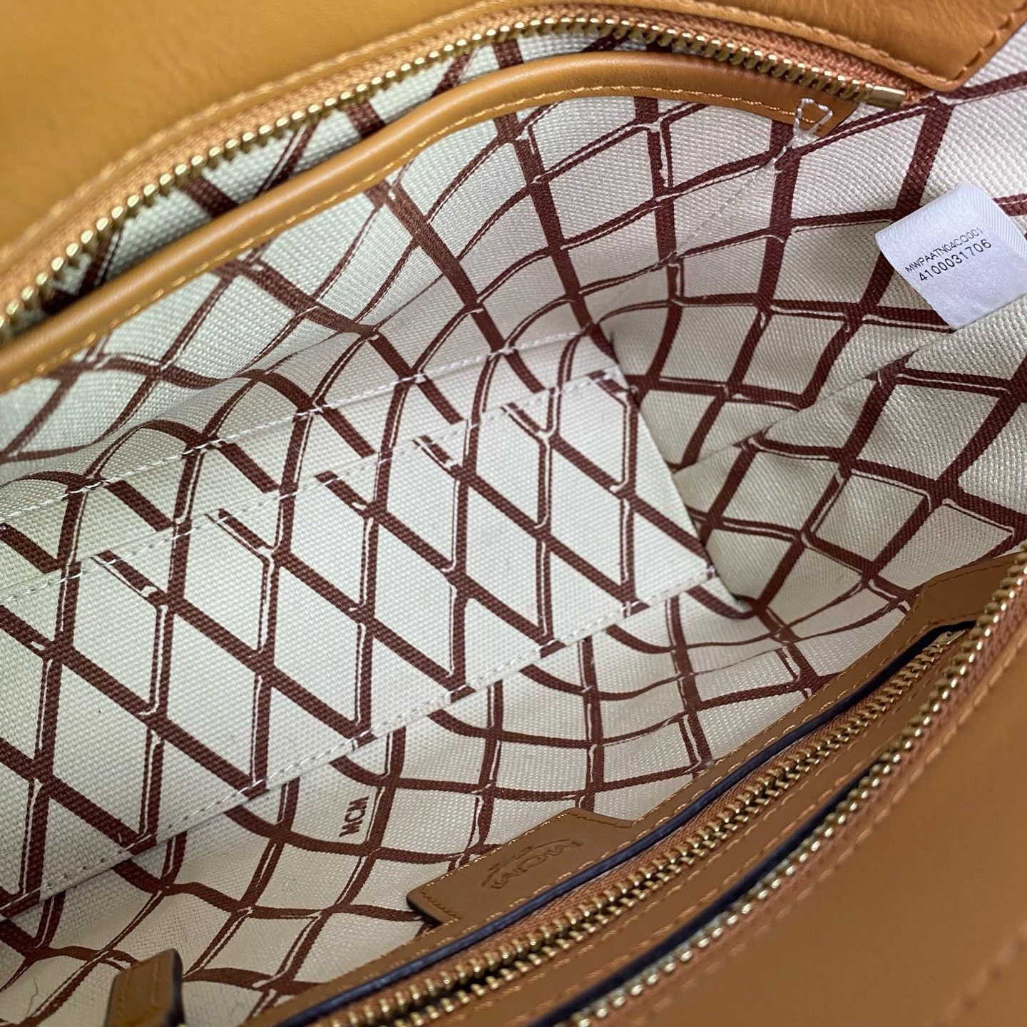 MCM Pre-loved Bag Very good condition Size ONE SIZE - 5 Thumbnail