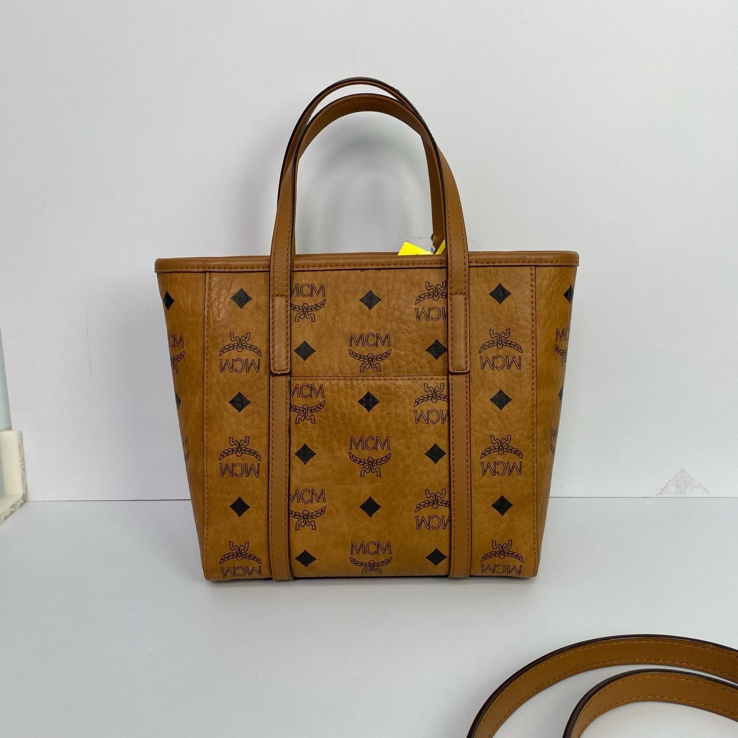 MCM Pre-loved Bag Very good condition Size ONE SIZE - 3 Thumbnail