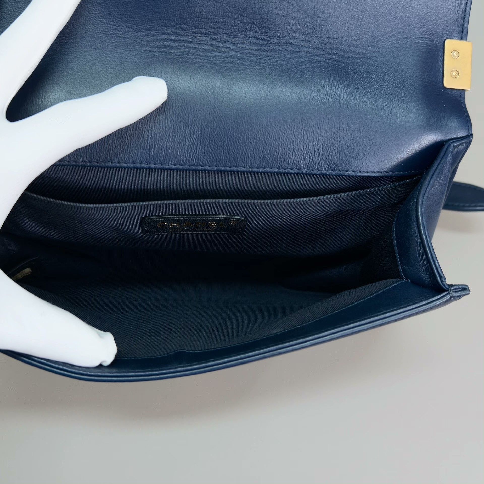 Chanel Pre-loved Bag Very good condition Size ONE SIZE - 6 Thumbnail