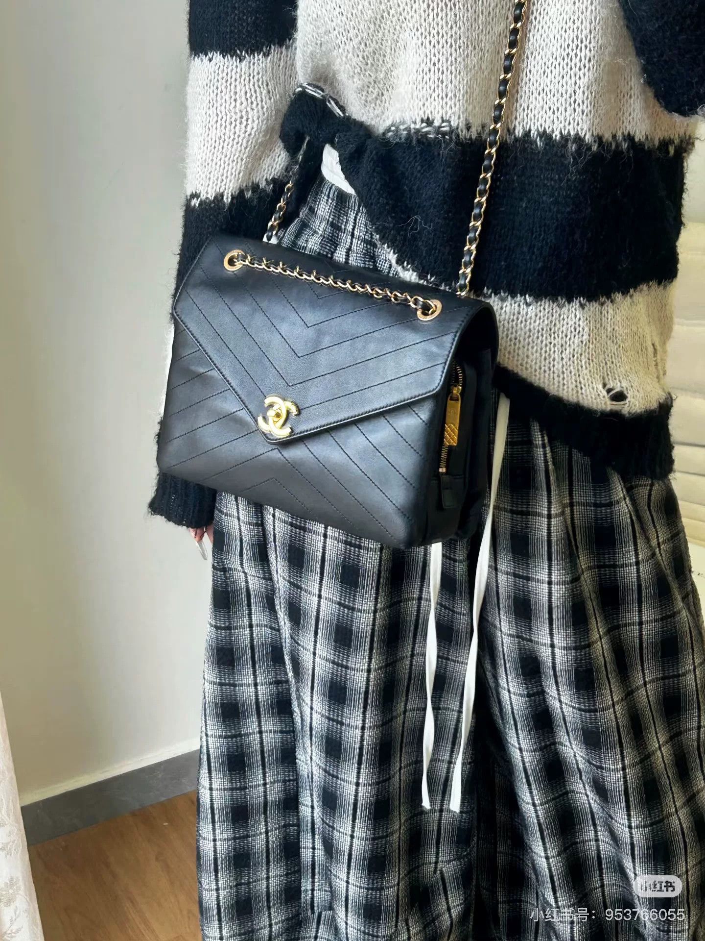 Chanel Pre-loved Bag Very good condition Size ONE SIZE - 3 Thumbnail