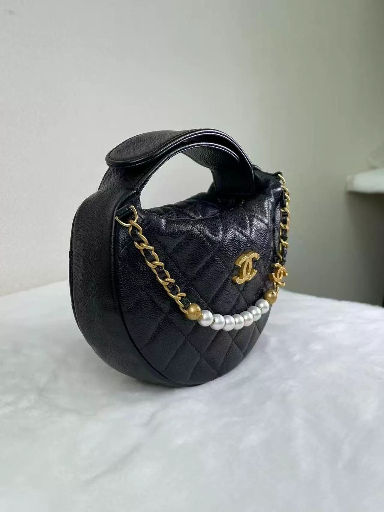 Chanel Pre-loved Bag Very good condition Size ONE SIZE - 4 Thumbnail