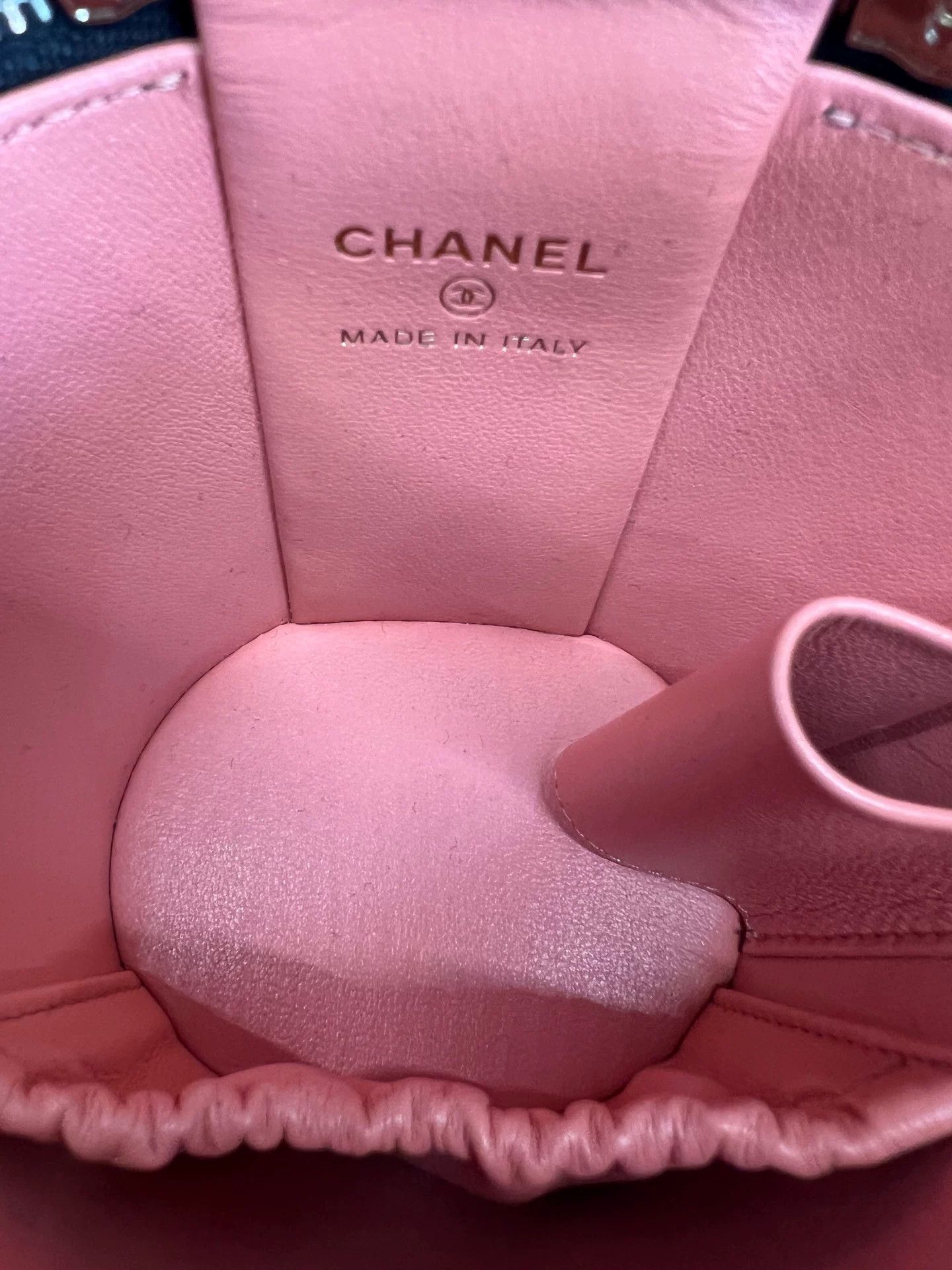 Chanel Pre-loved Bag Very good condition Size ONE SIZE - 5 Thumbnail