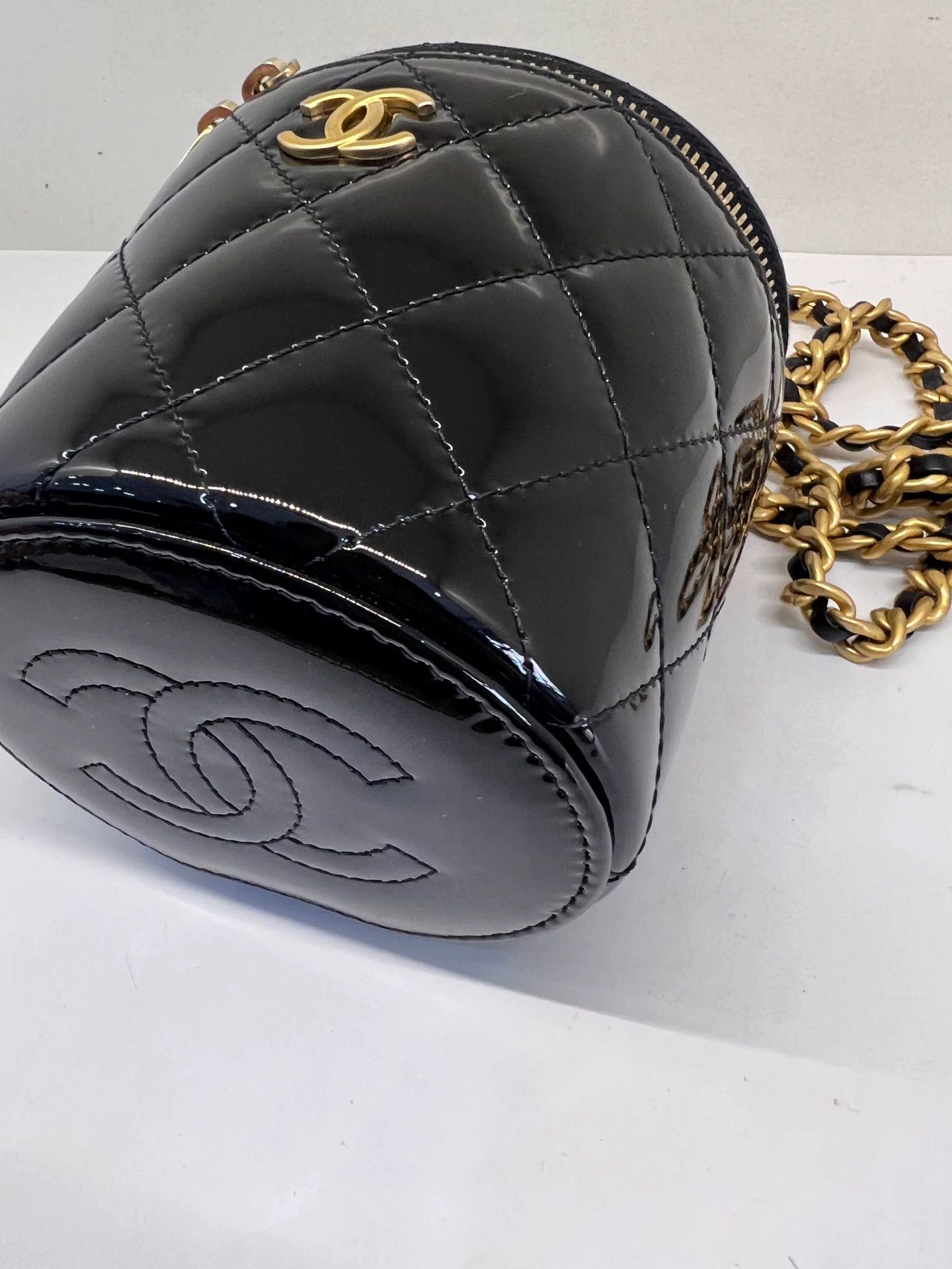 Chanel Pre-loved Bag Very good condition Size ONE SIZE - 3 Thumbnail