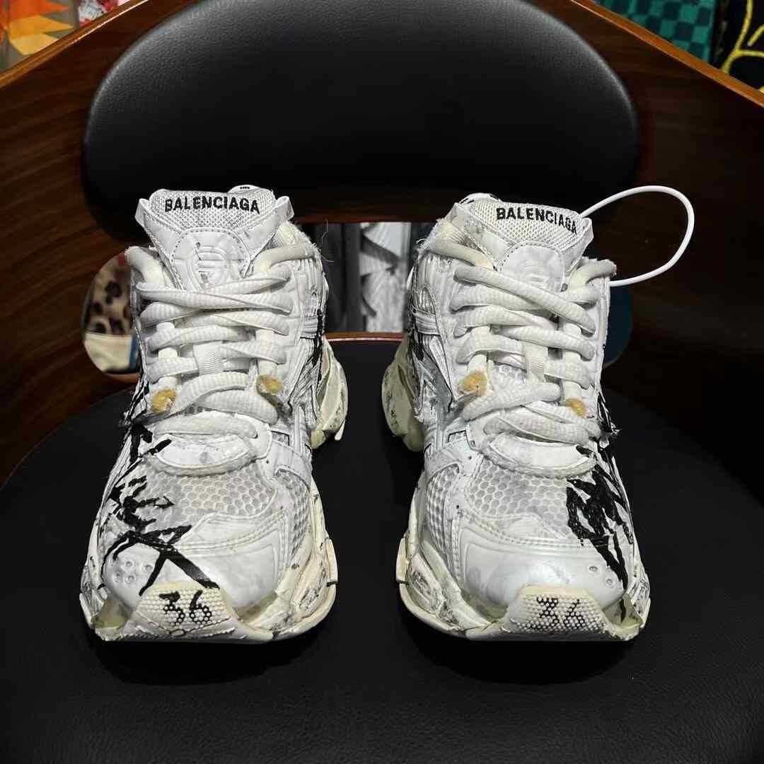 Balenciaga Balenciaga Running Lowtop Sneakers us_6 Women Size US 6 / IT 36 - 2 Thumbnail