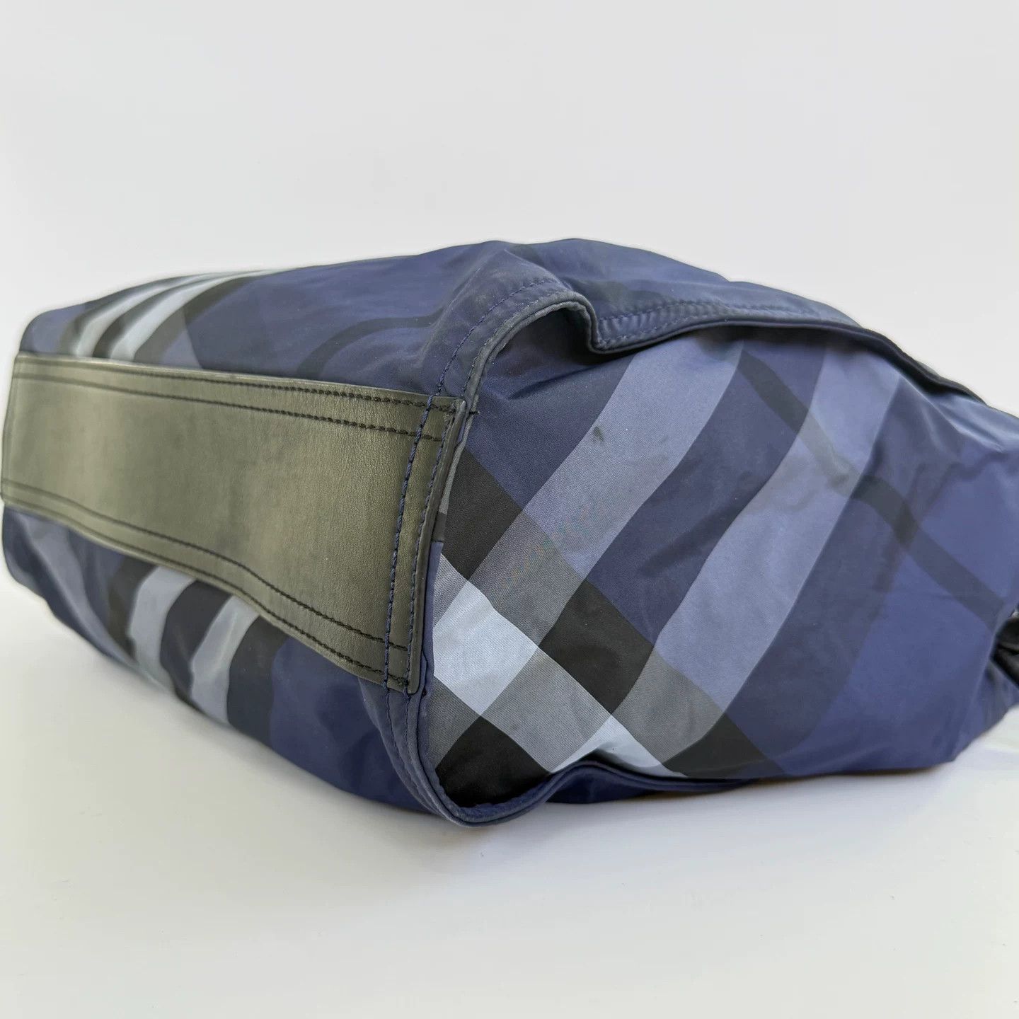 Burberry Pre-loved Bag Very good condition Size ONE SIZE - 6 Thumbnail