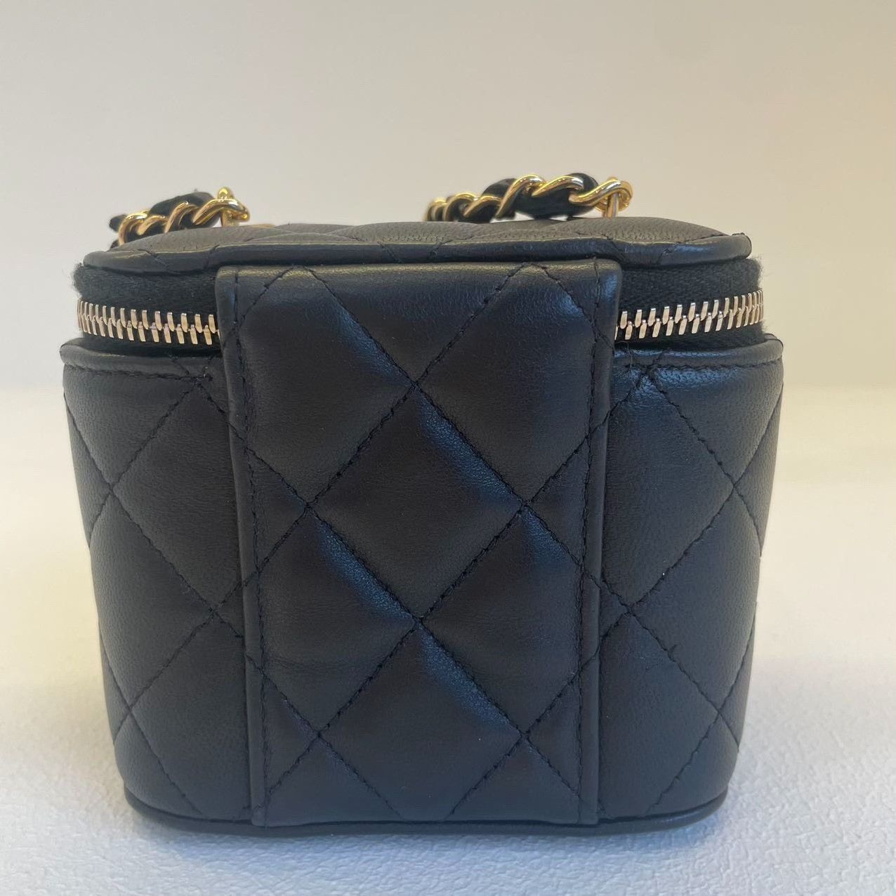 Chanel Pre-loved Bag Very good condition Size ONE SIZE - 3 Thumbnail
