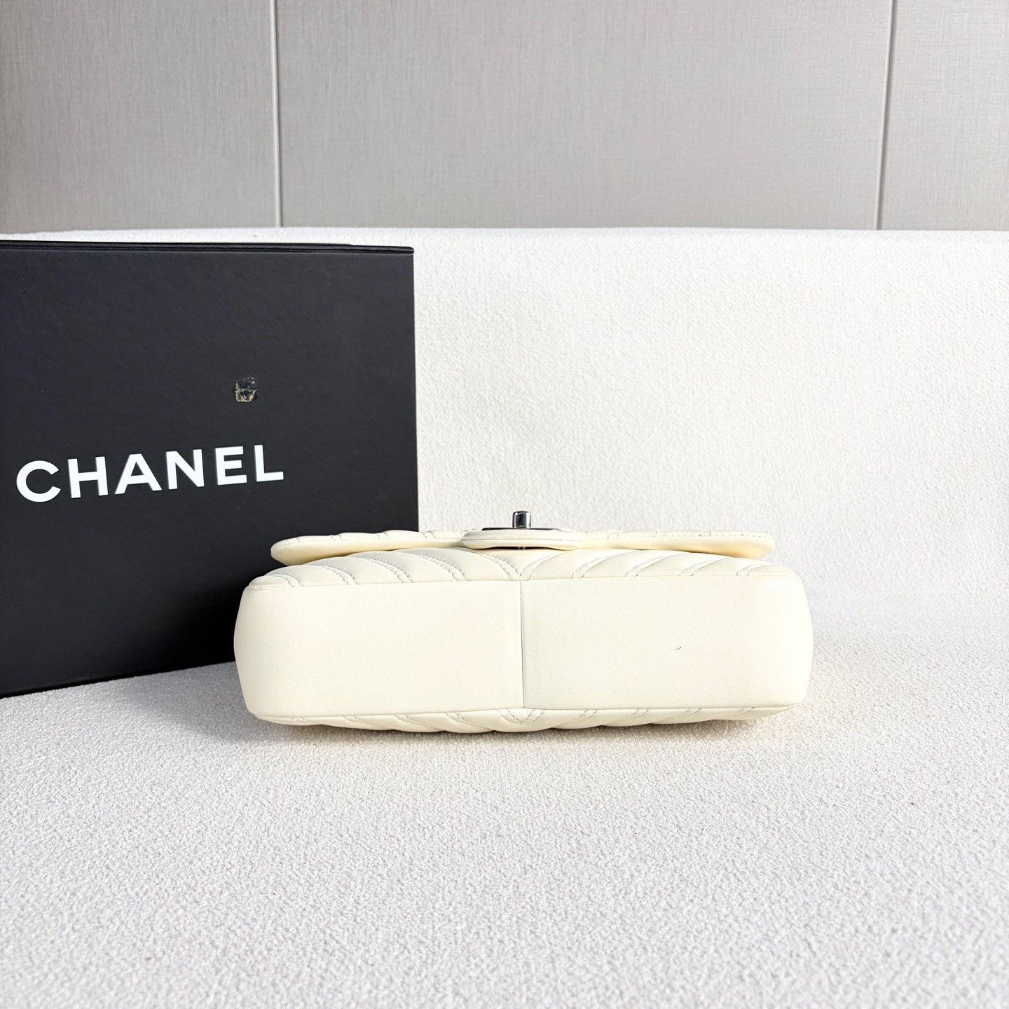 Chanel Pre-loved Bag Very good condition Size ONE SIZE - 5 Thumbnail
