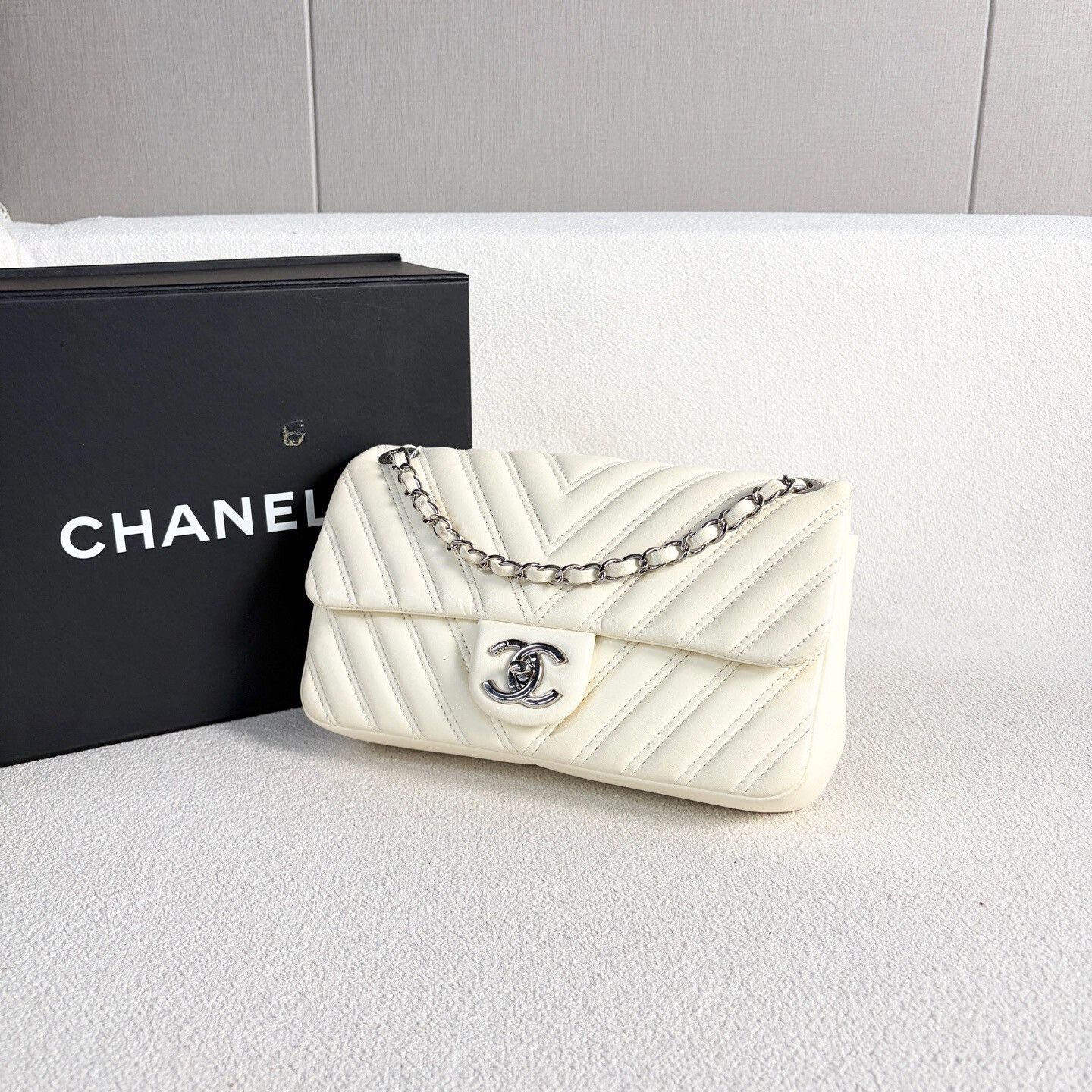 Chanel Pre-loved Bag Very good condition Size ONE SIZE - 4 Thumbnail