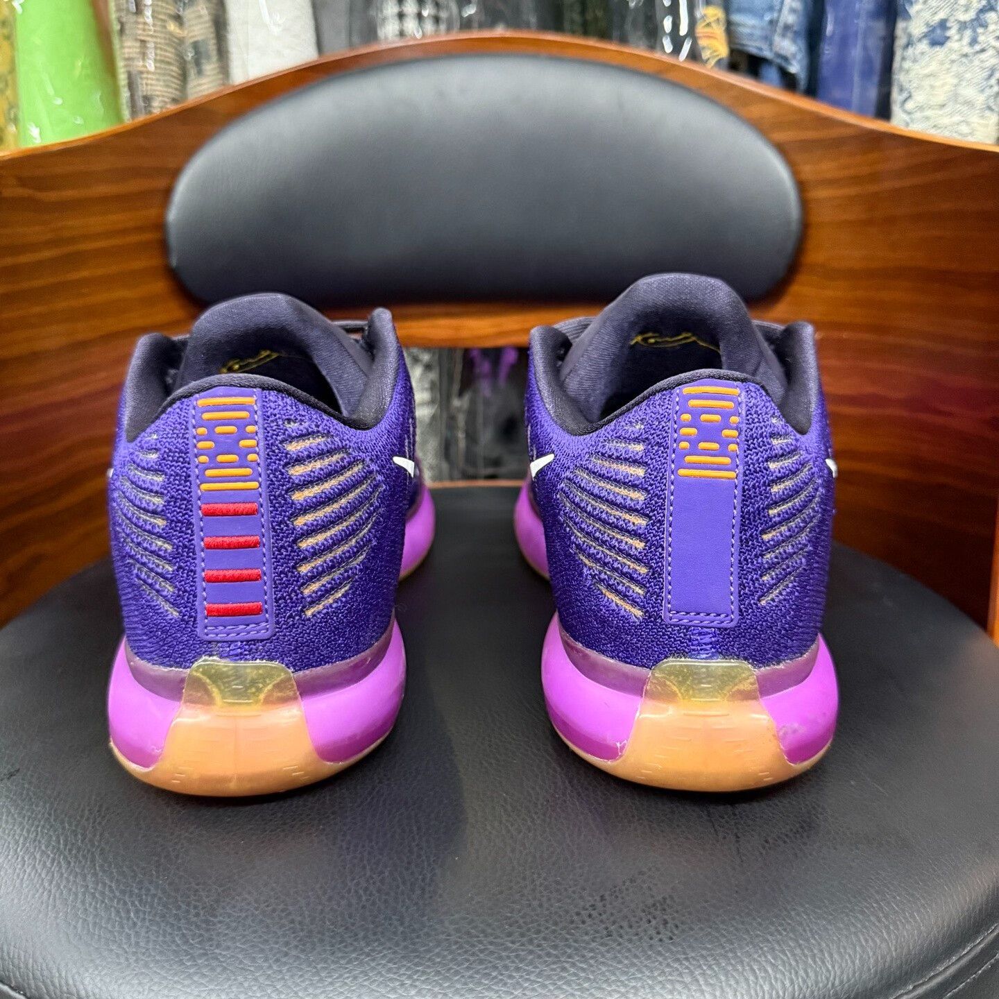 Nike Nike KOBE10 Lowtop Sneakers 9.5 Men Size US 9.5 / EU 42-43 - 3 Thumbnail