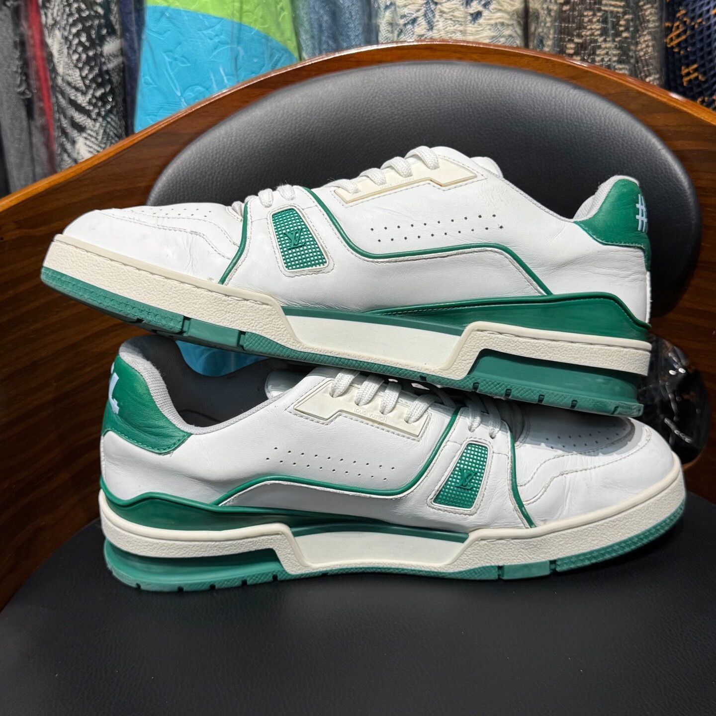 Louis Vuitton Louis Vuitton Training Green Lowtop Sneakers 9 Men Size US 9 / EU 42 - 7 Thumbnail