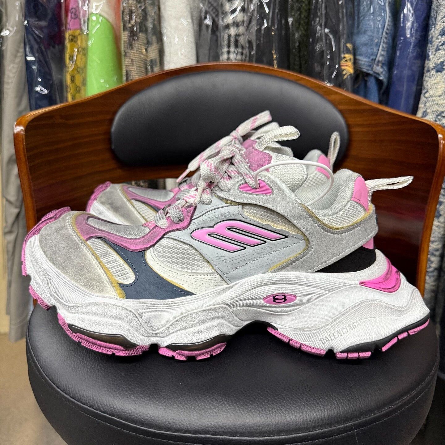 Balenciaga Balenciaga Distressed Pink Lowtop Sneakers us_8-5 Women Size US 8.5 / IT 38.5 - 6 Thumbnail