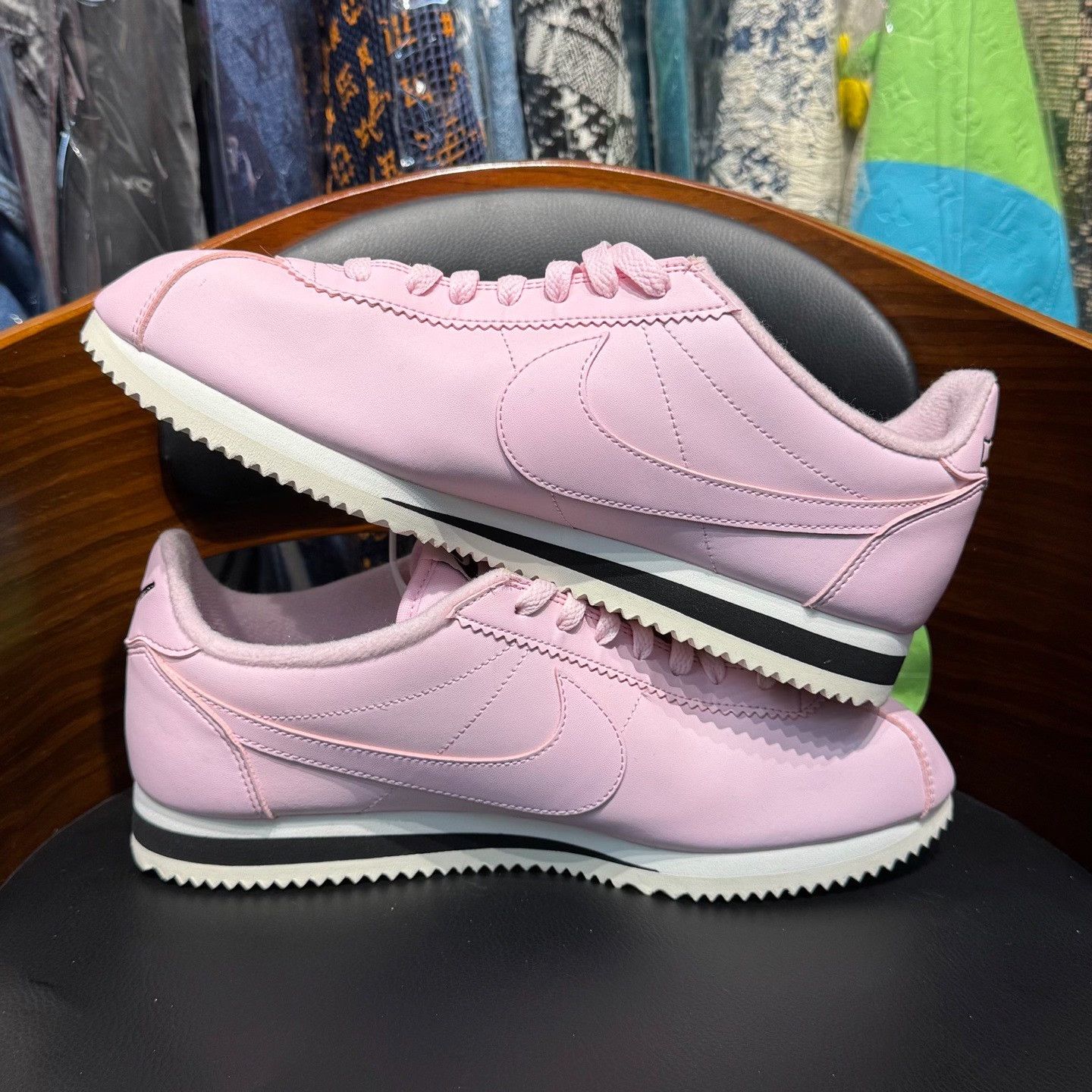 Nike Nike Collab Pink Lowtop Sneakers 11 Men Size US 11 / EU 44 - 7 Thumbnail