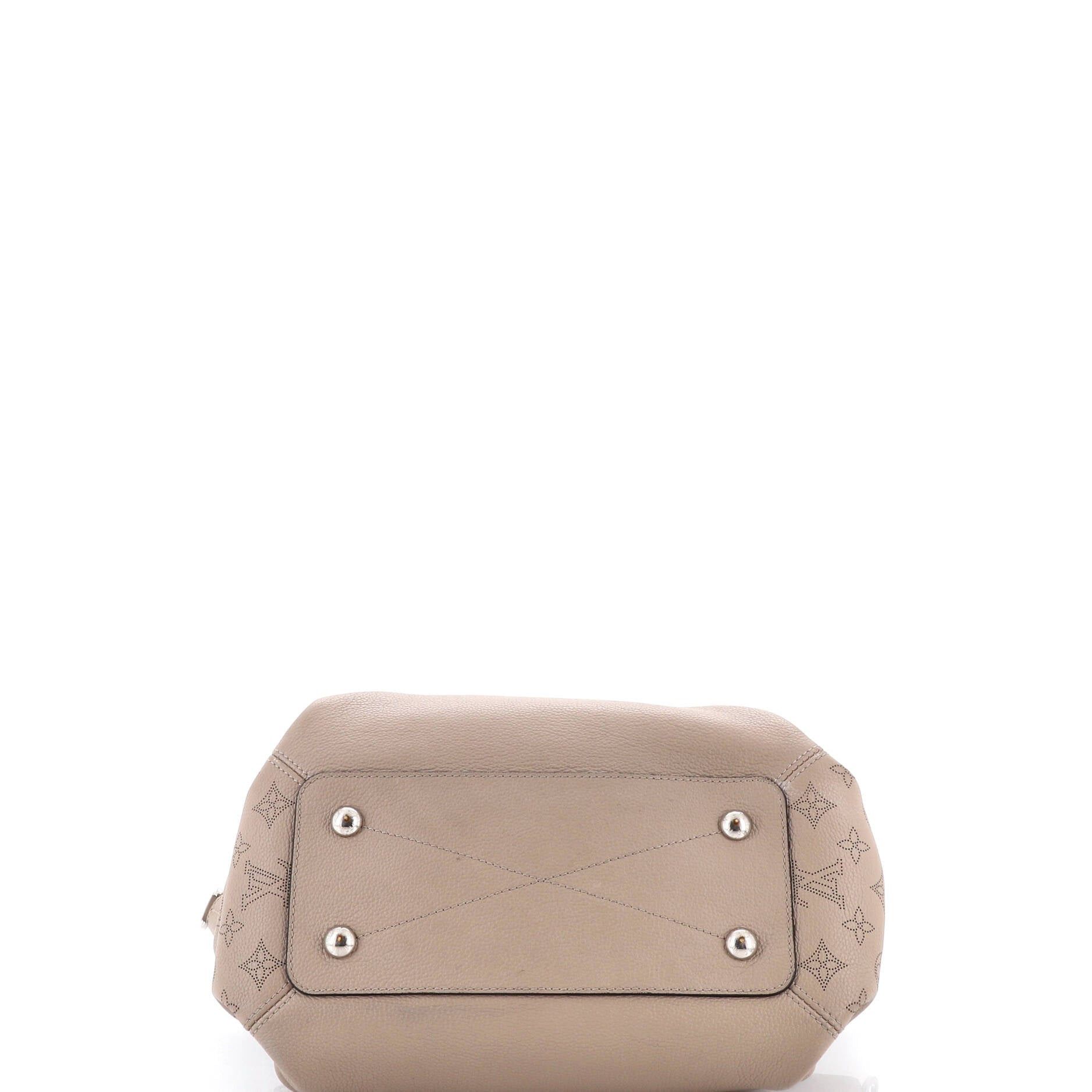 Louis Vuitton Haumea Handbag Size ONE SIZE - 4 Thumbnail