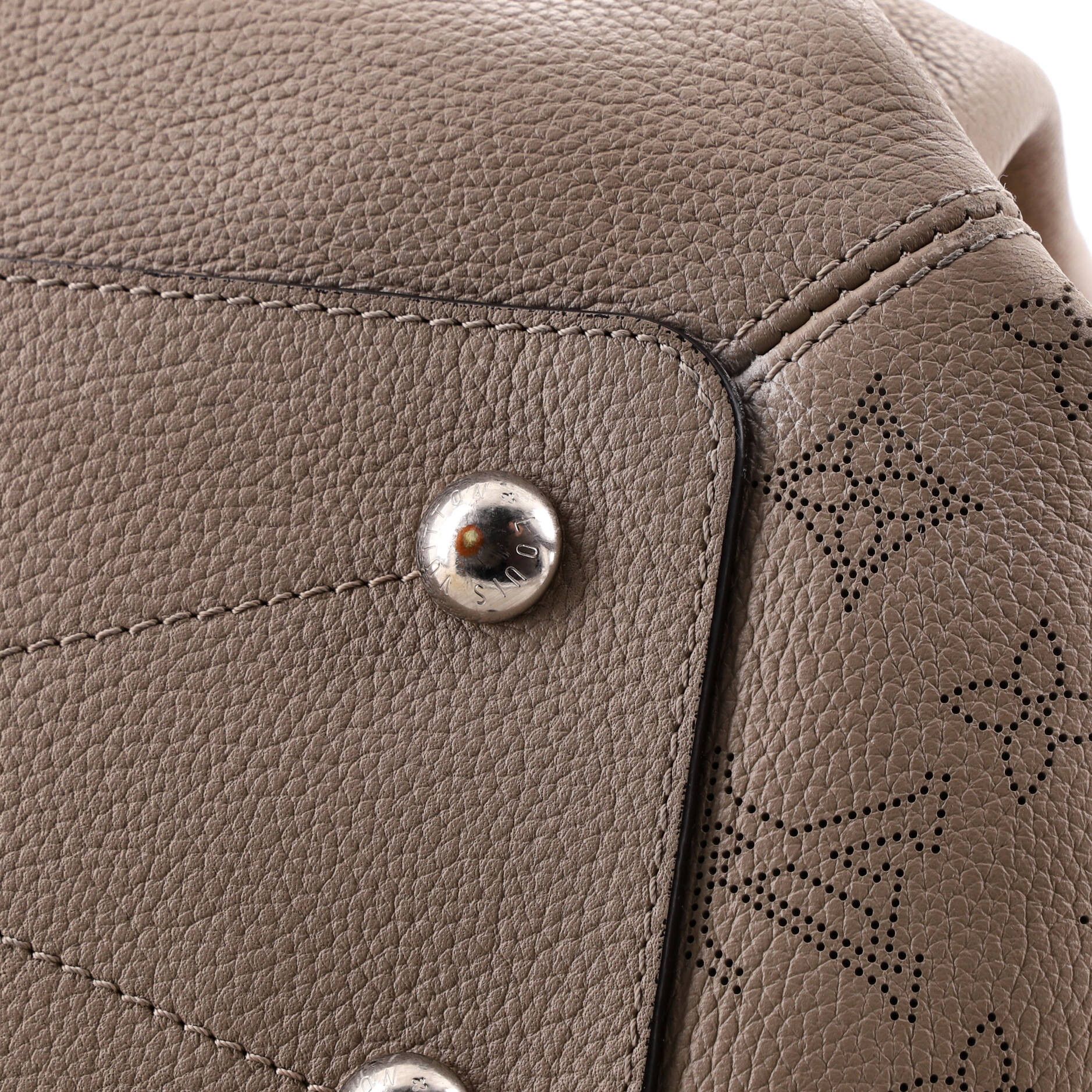 Louis Vuitton Haumea Handbag Size ONE SIZE - 8 Thumbnail