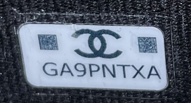 Chanel CC in Love Heart Chain Necklace Zip Coin Purse Size ONE SIZE - 6 Thumbnail