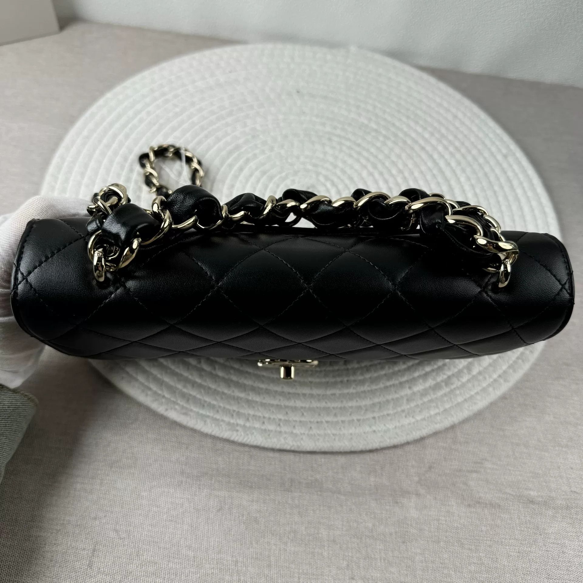 Chanel Pre-loved Bag Very good condition Size ONE SIZE - 8 Thumbnail