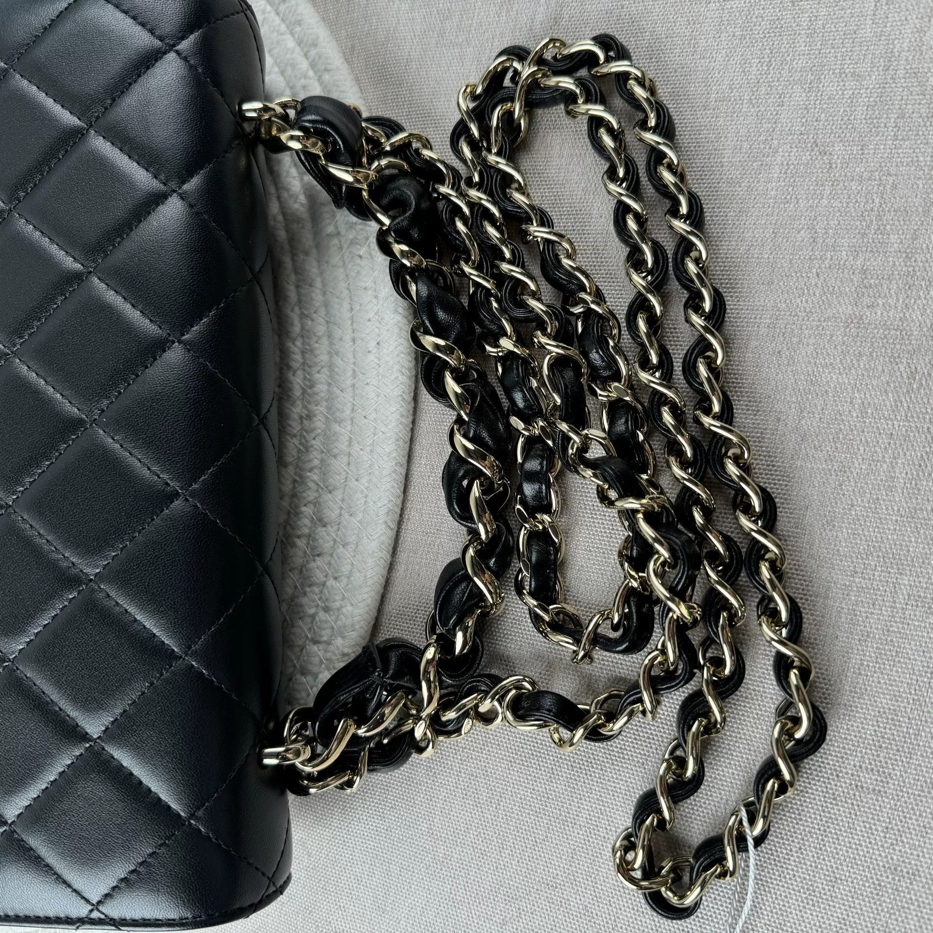 Chanel Pre-loved Bag Very good condition Size ONE SIZE - 2 Thumbnail