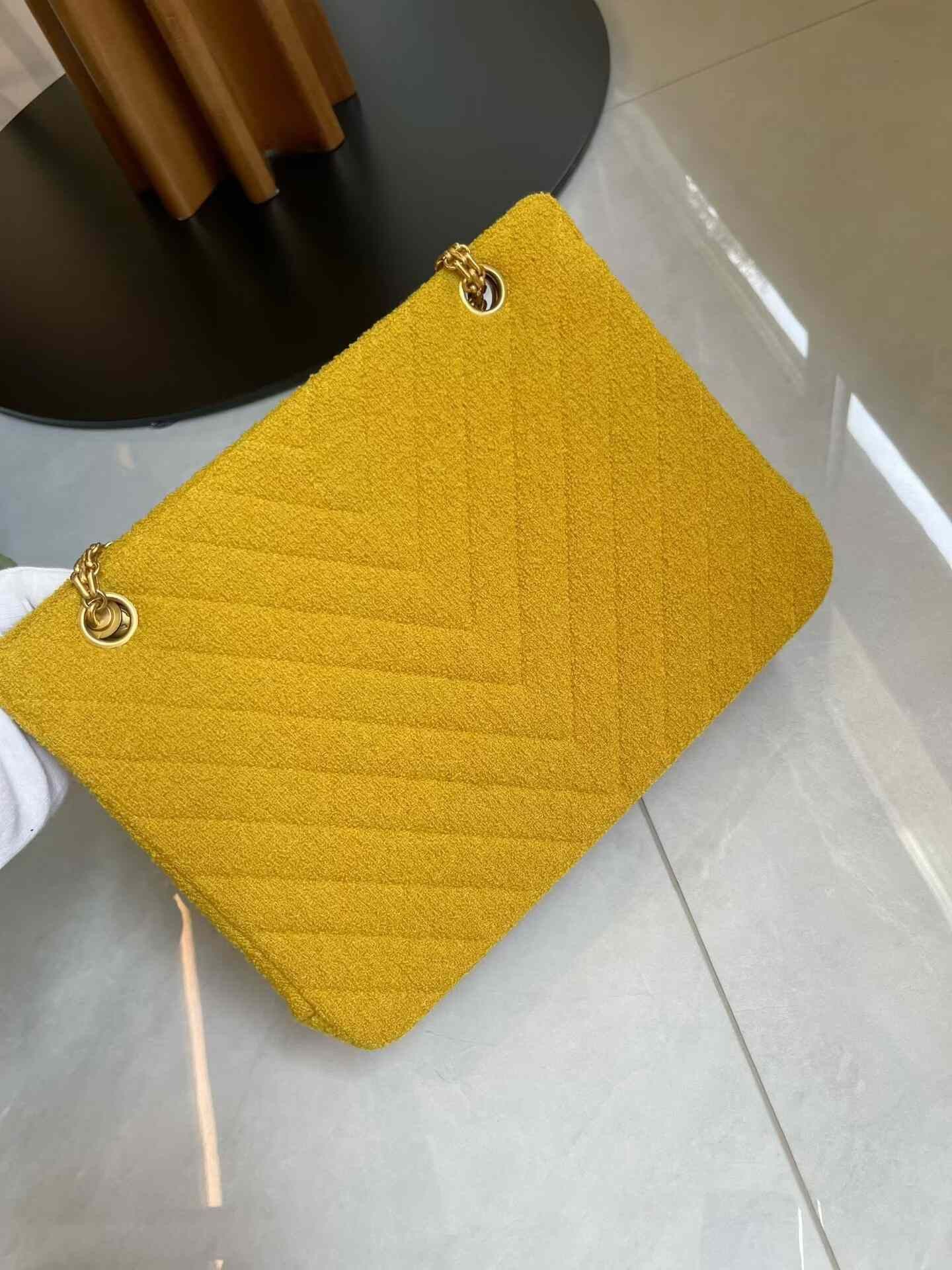 Chanel Pre-loved Bag Very good condition Size ONE SIZE - 3 Thumbnail