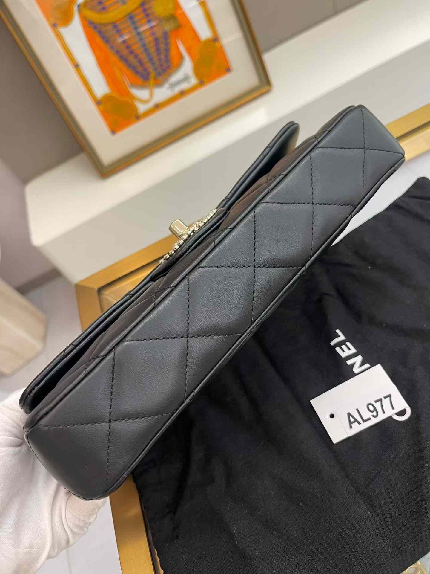 Chanel Pre-loved Bag Very good condition Size ONE SIZE - 3 Thumbnail
