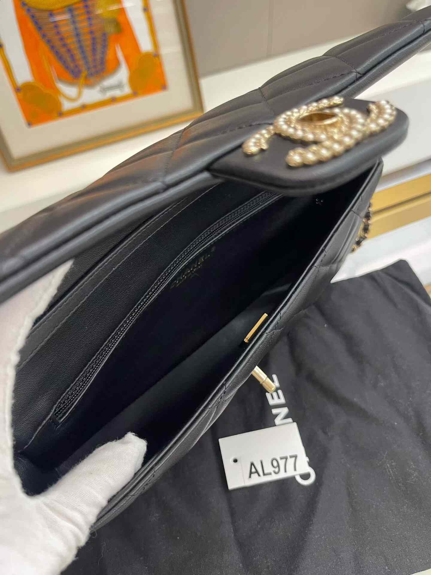 Chanel Pre-loved Bag Very good condition Size ONE SIZE - 7 Thumbnail