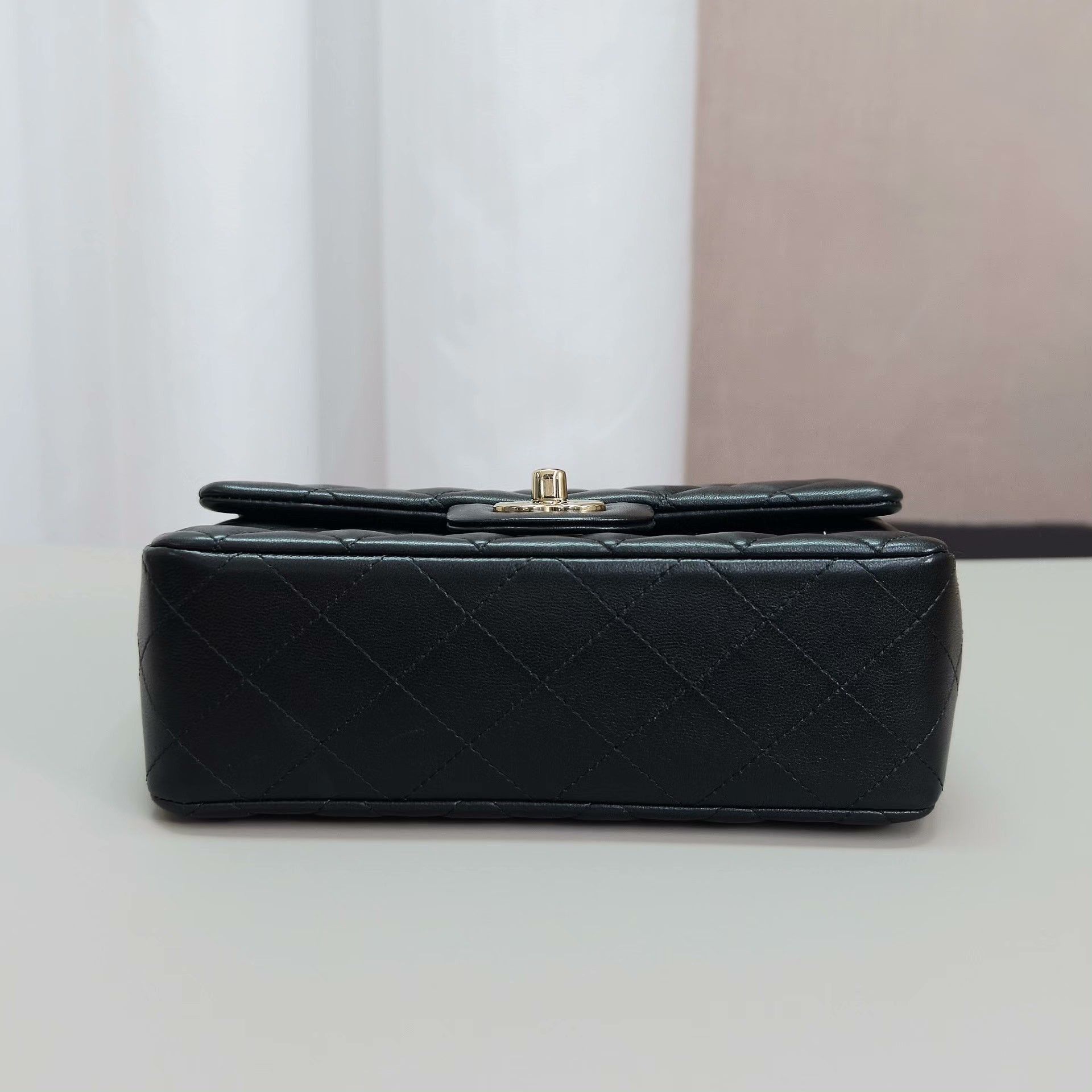 Chanel Pre-loved Bag Very good condition Size ONE SIZE - 5 Thumbnail