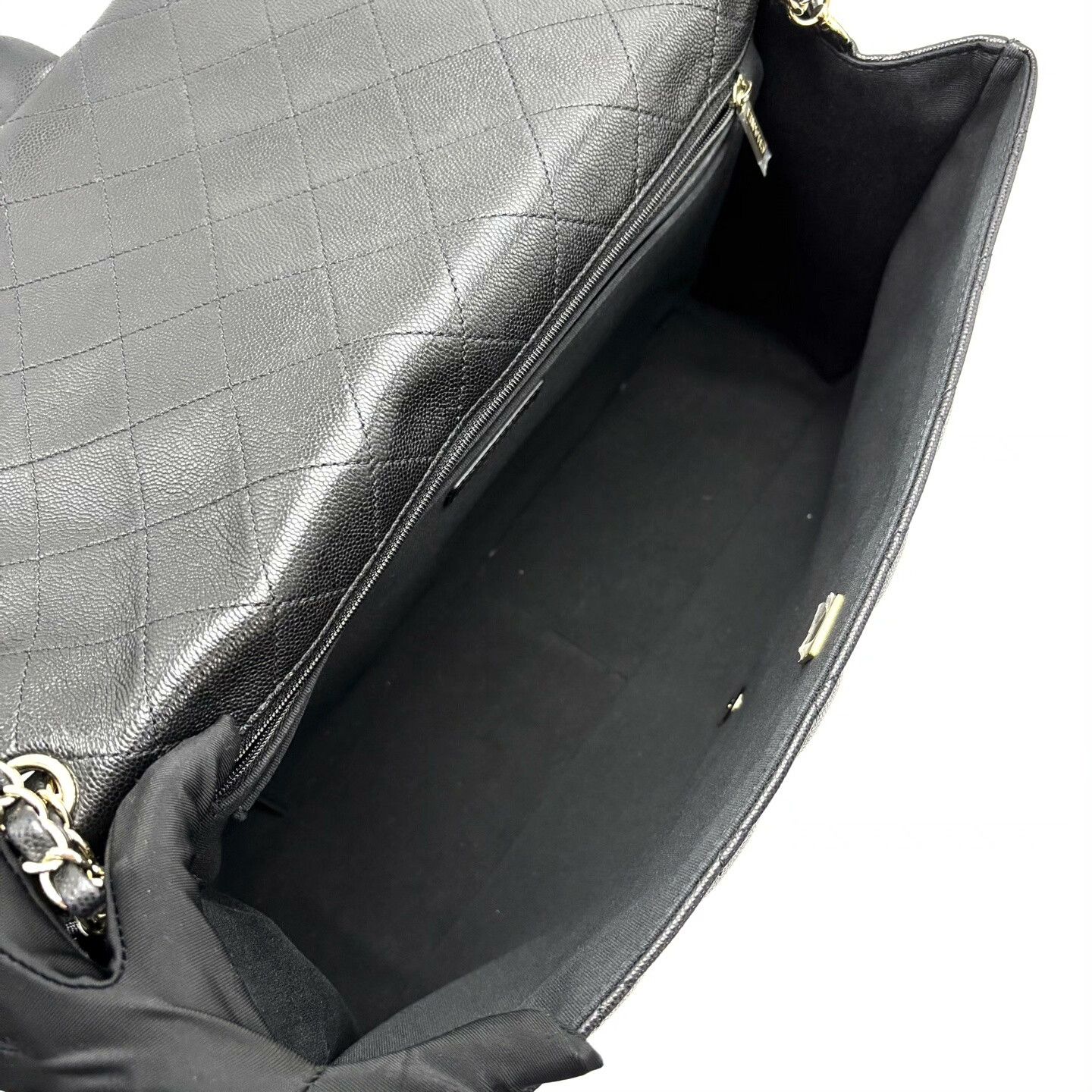 Chanel Pre-loved Bag Very good condition Size ONE SIZE - 6 Thumbnail