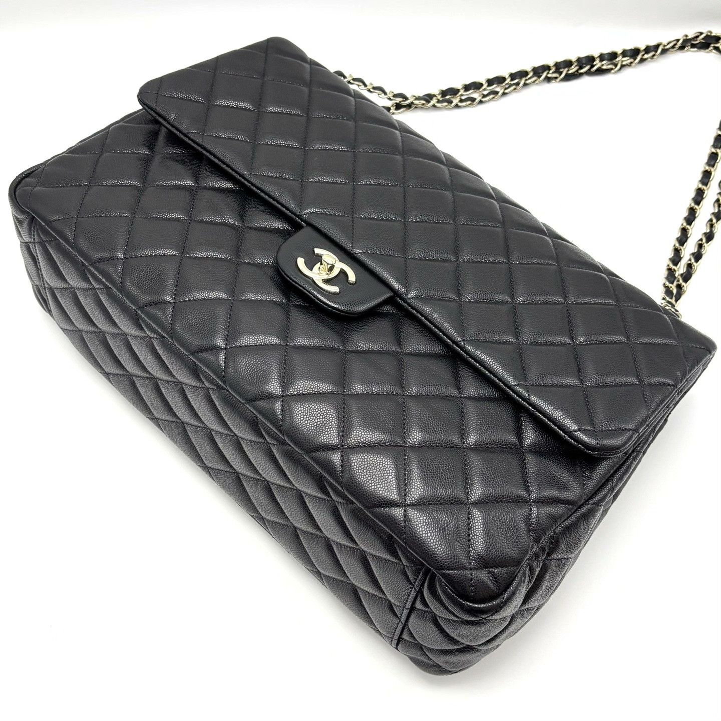 Chanel Pre-loved Bag Very good condition Size ONE SIZE - 4 Thumbnail