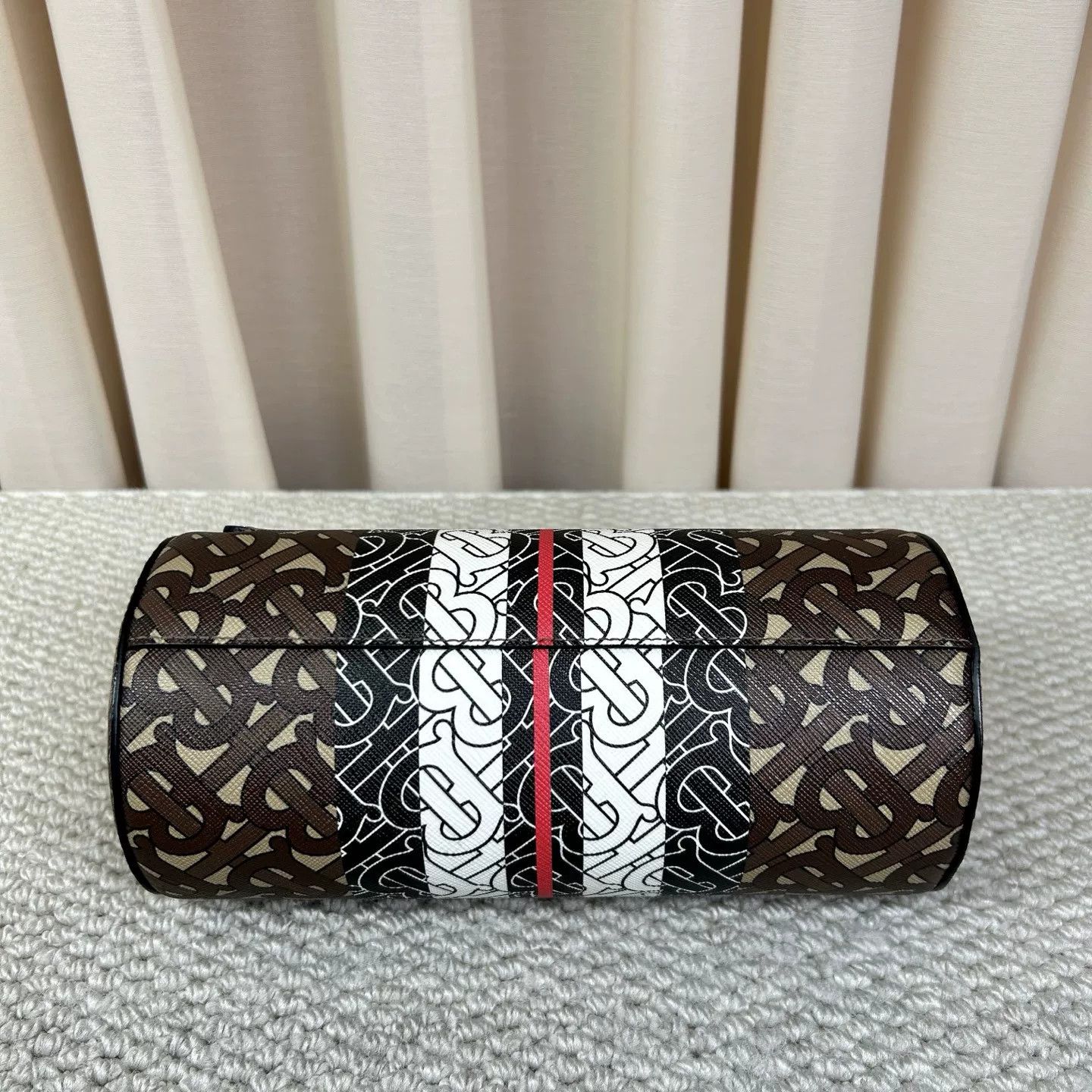 Burberry Pre-loved Bag Very good condition Size ONE SIZE - 3 Thumbnail
