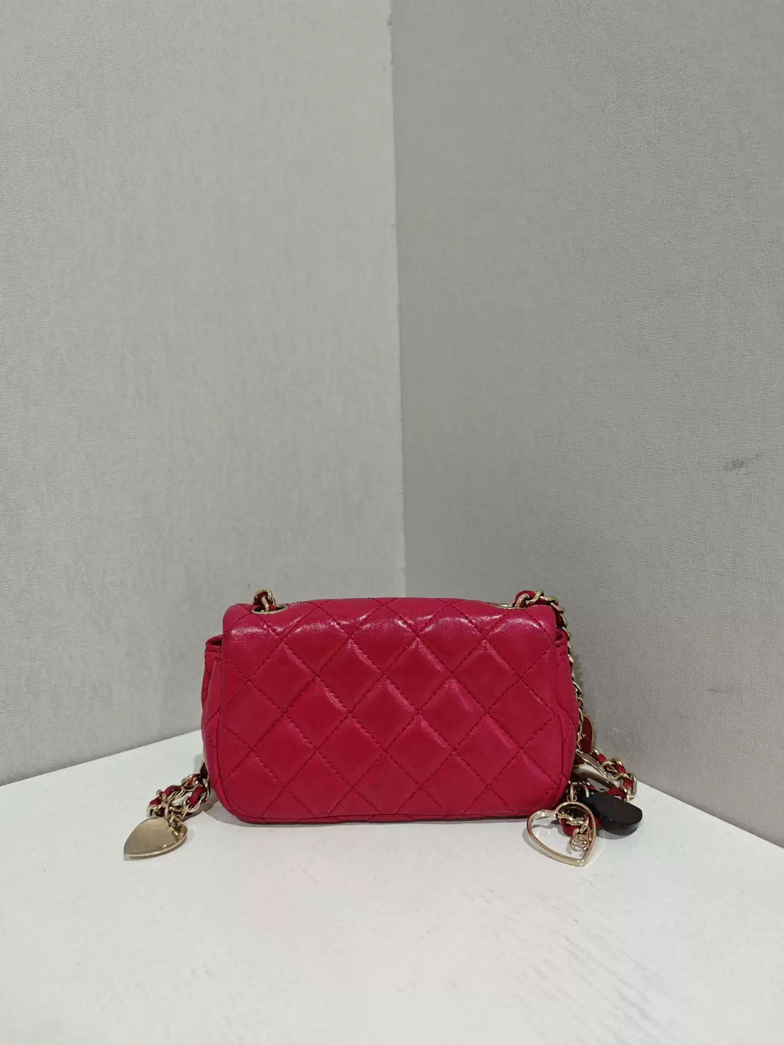 Chanel Pre-loved Bag Very good condition Size ONE SIZE - 2 Thumbnail