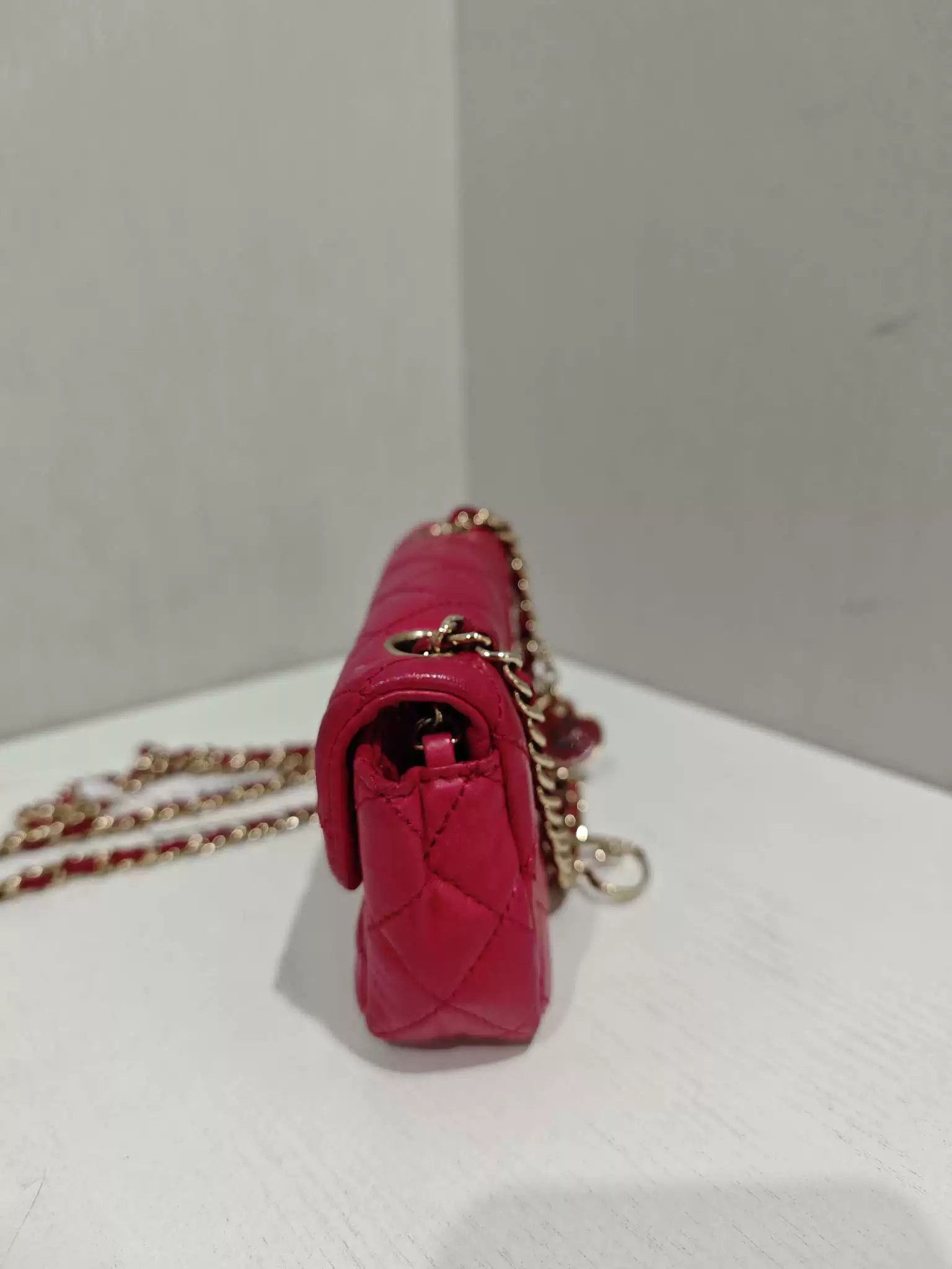 Chanel Pre-loved Bag Very good condition Size ONE SIZE - 4 Thumbnail