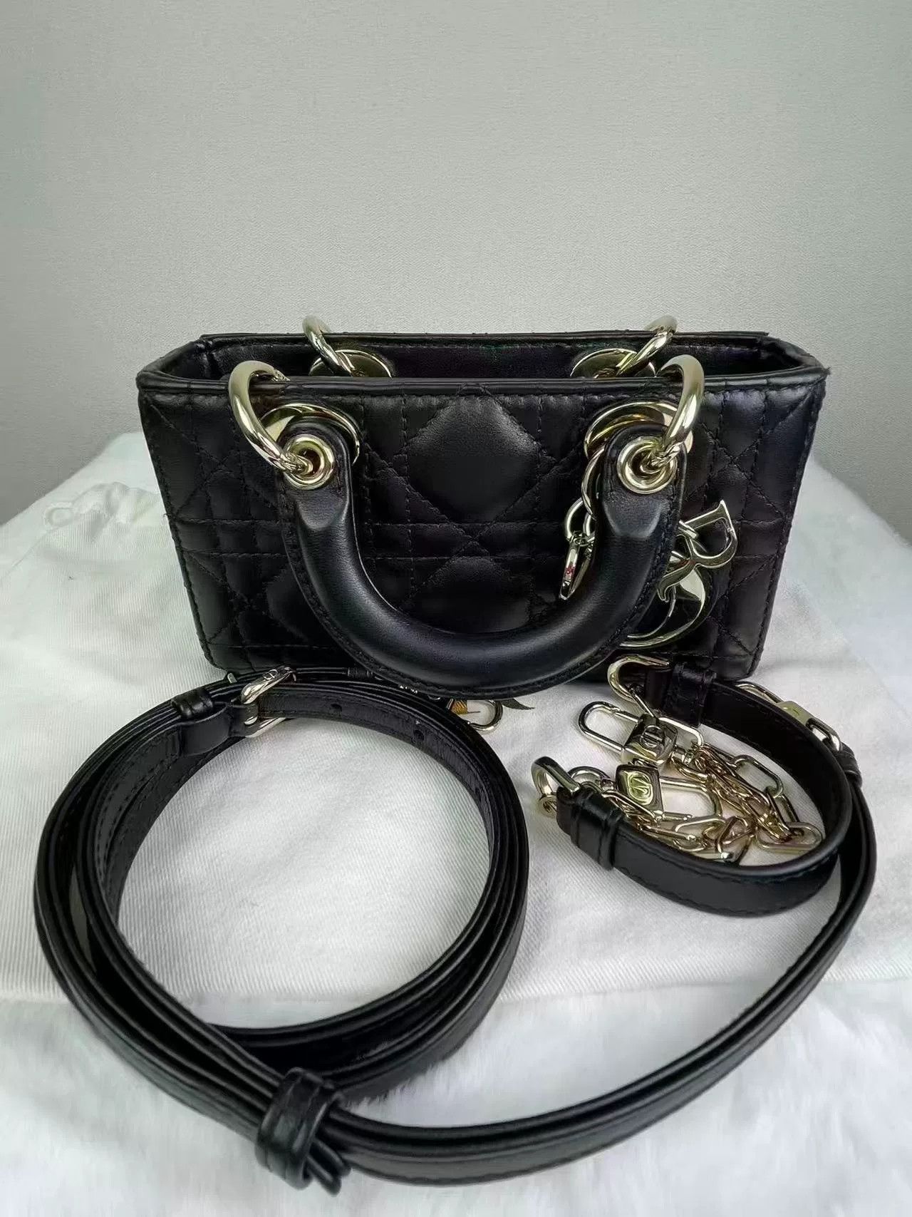 Dior Pre-loved Bag Very good condition Size ONE SIZE - 4 Thumbnail