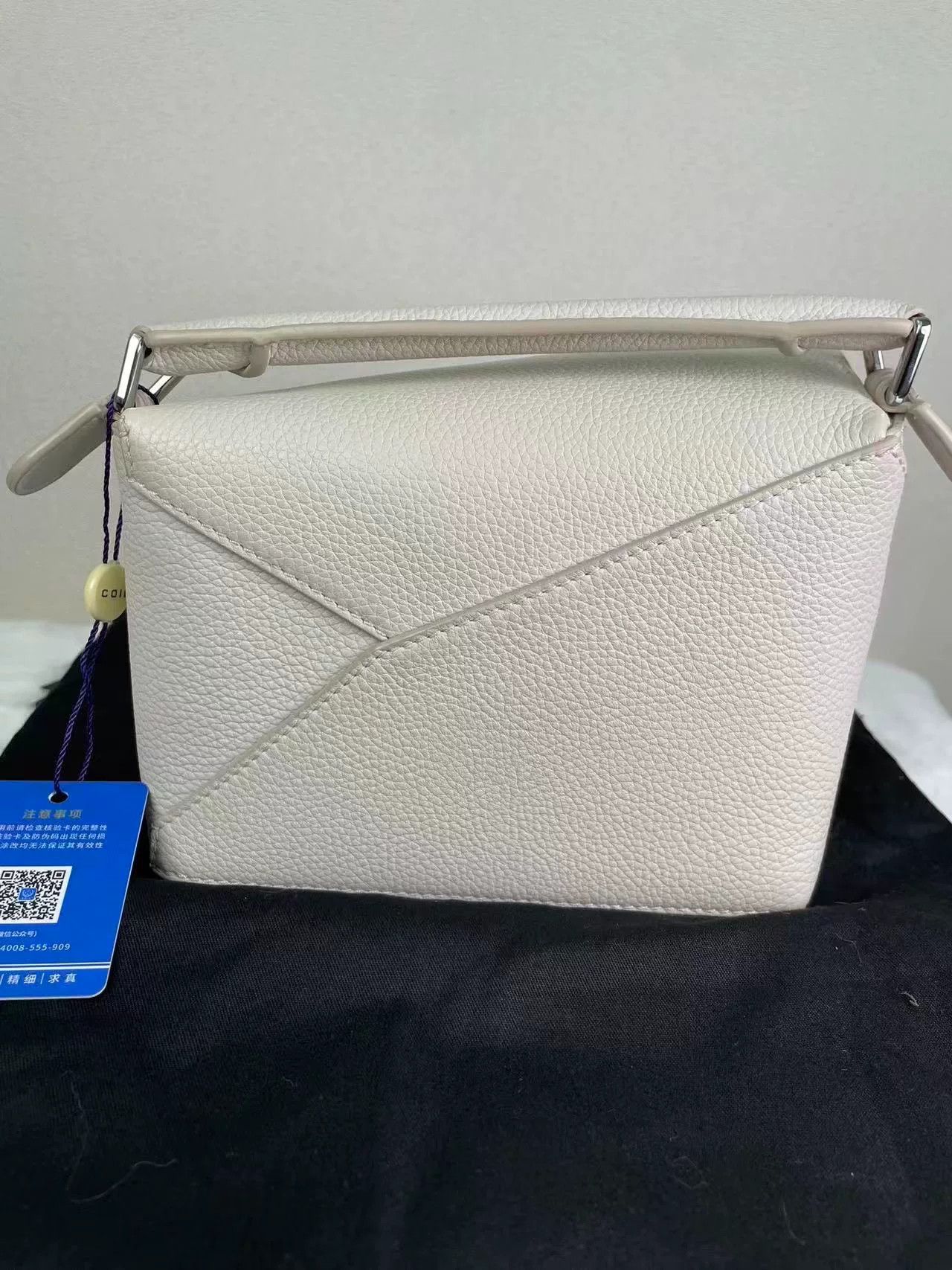Loewe Pre-loved Bag Very good condition Size ONE SIZE - 4 Thumbnail
