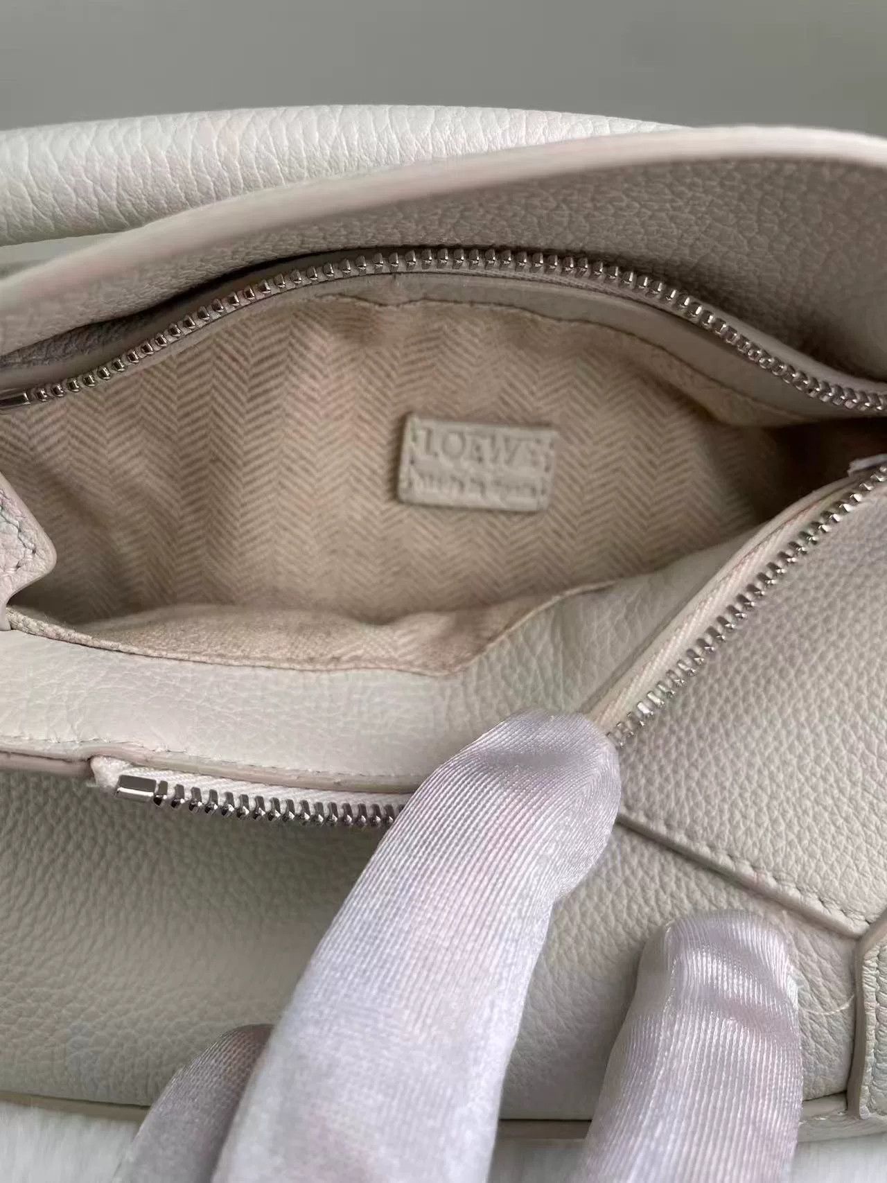 Loewe Pre-loved Bag Very good condition Size ONE SIZE - 9 Thumbnail