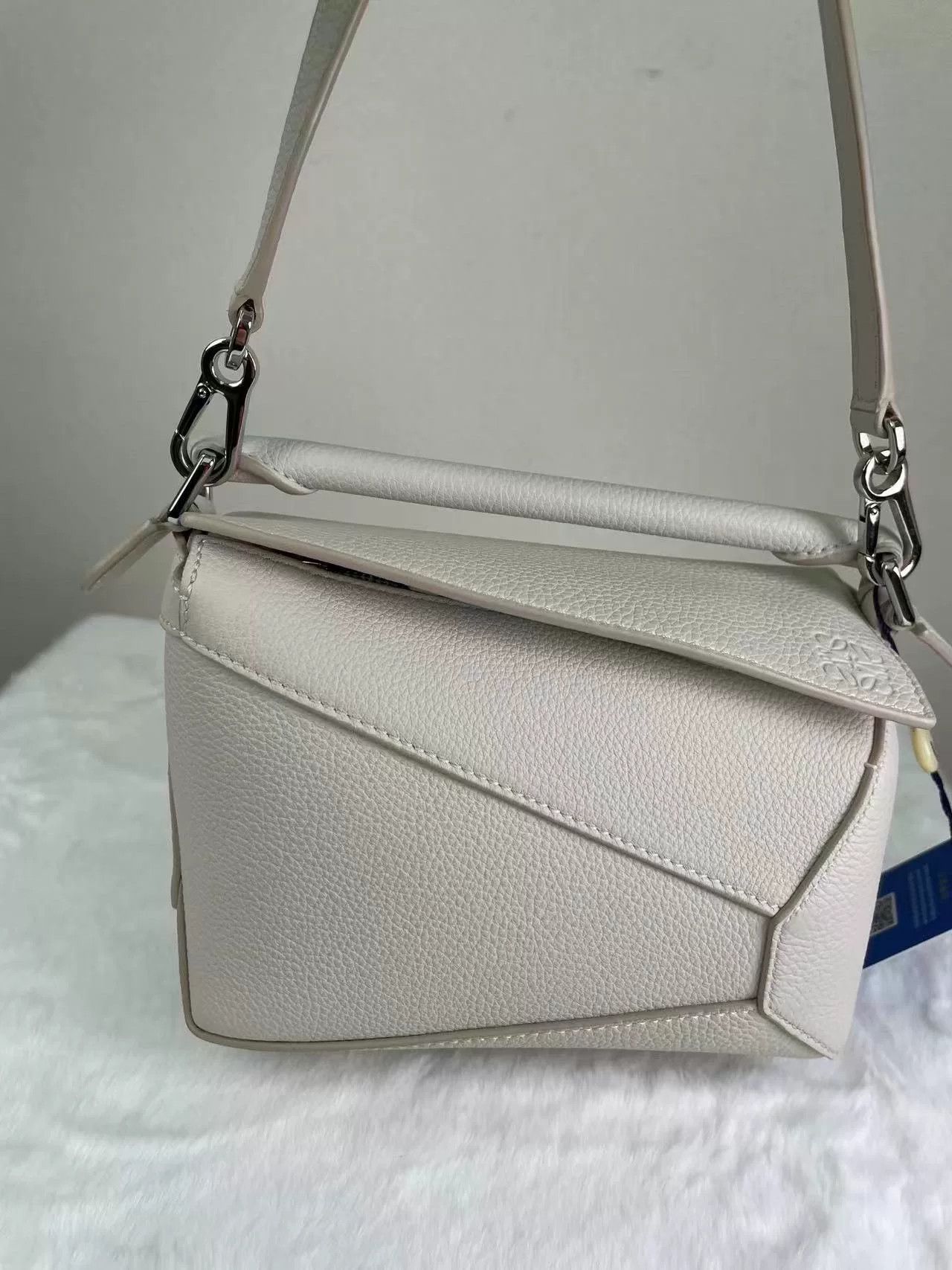 Loewe Pre-loved Bag Very good condition Size ONE SIZE - 7 Thumbnail