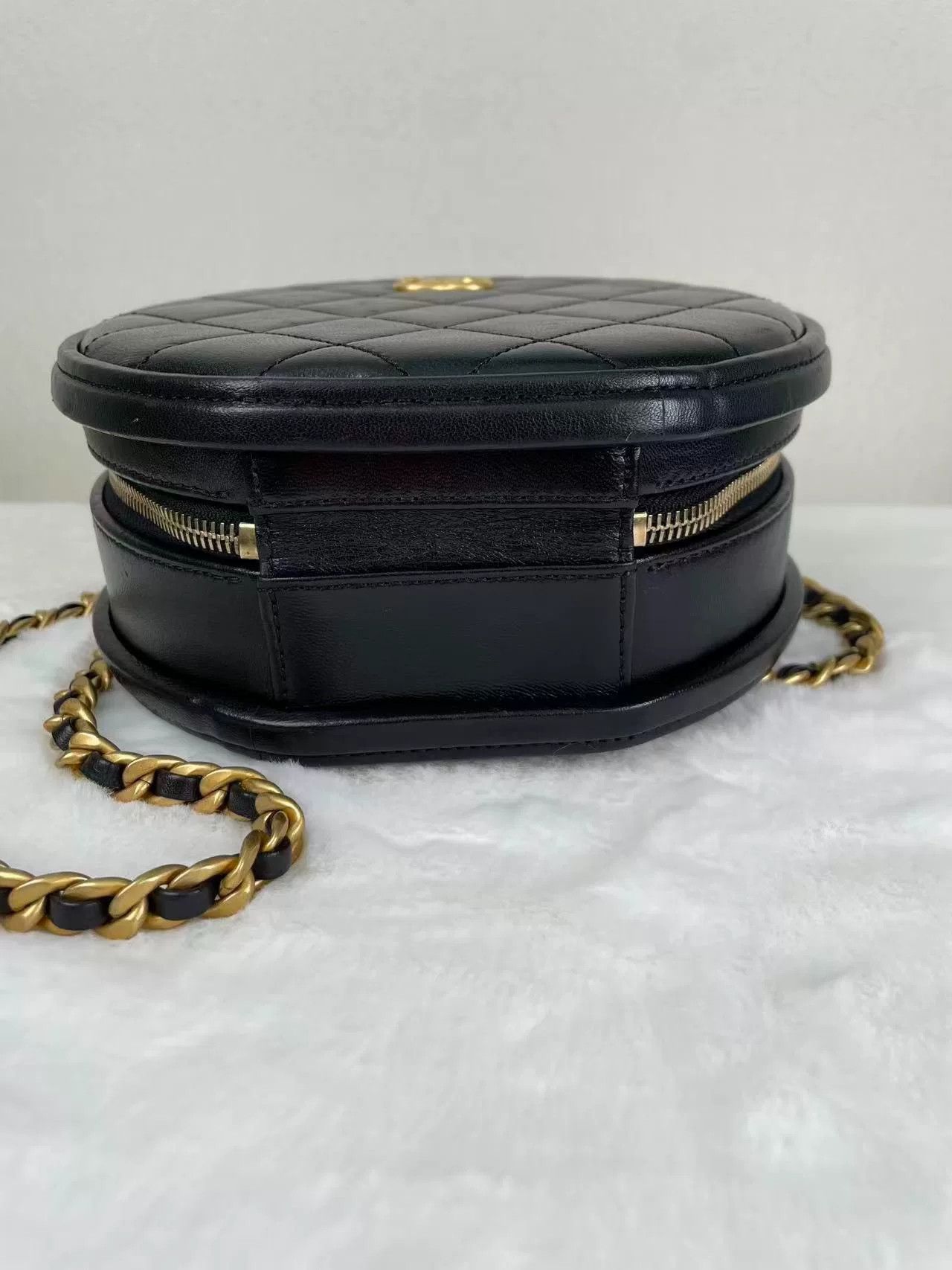 Chanel Pre-loved Bag Very good condition Size ONE SIZE - 3 Thumbnail