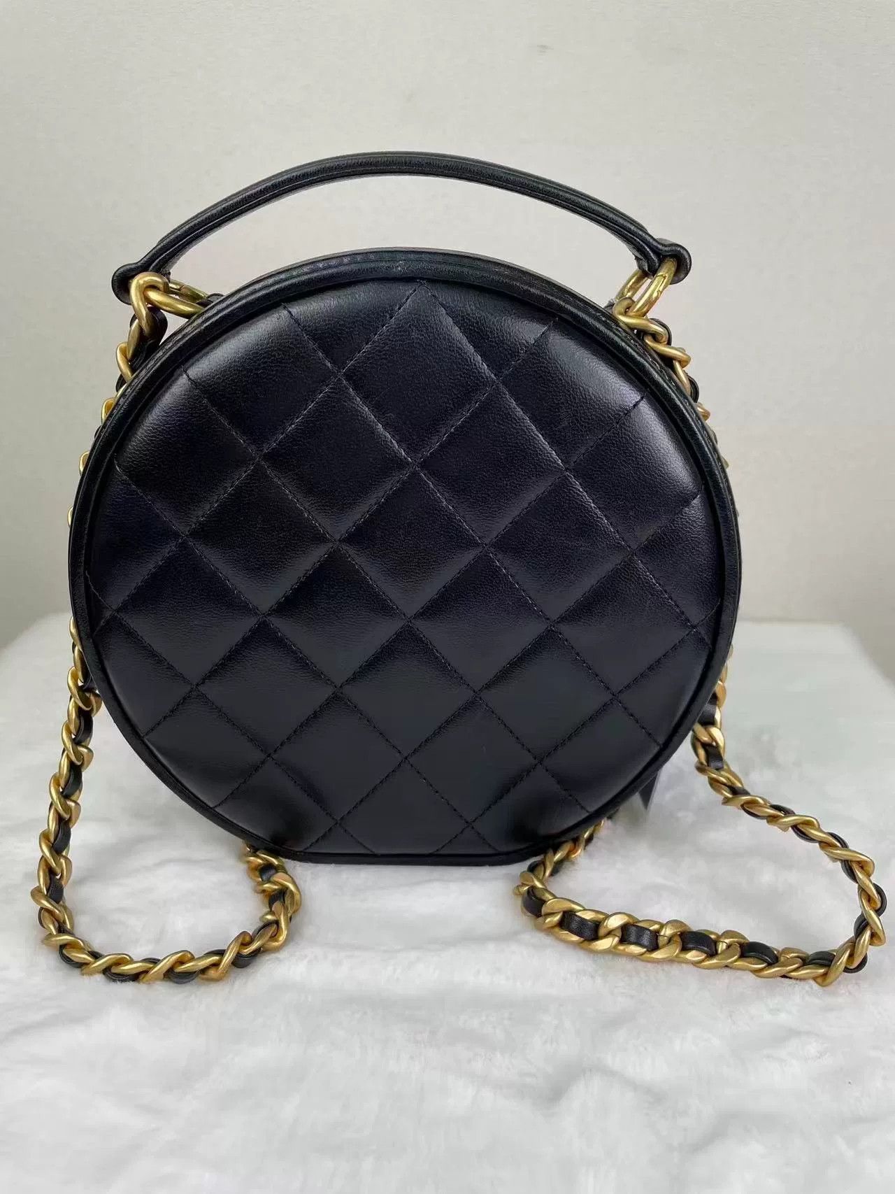 Chanel Pre-loved Bag Very good condition Size ONE SIZE - 5 Thumbnail