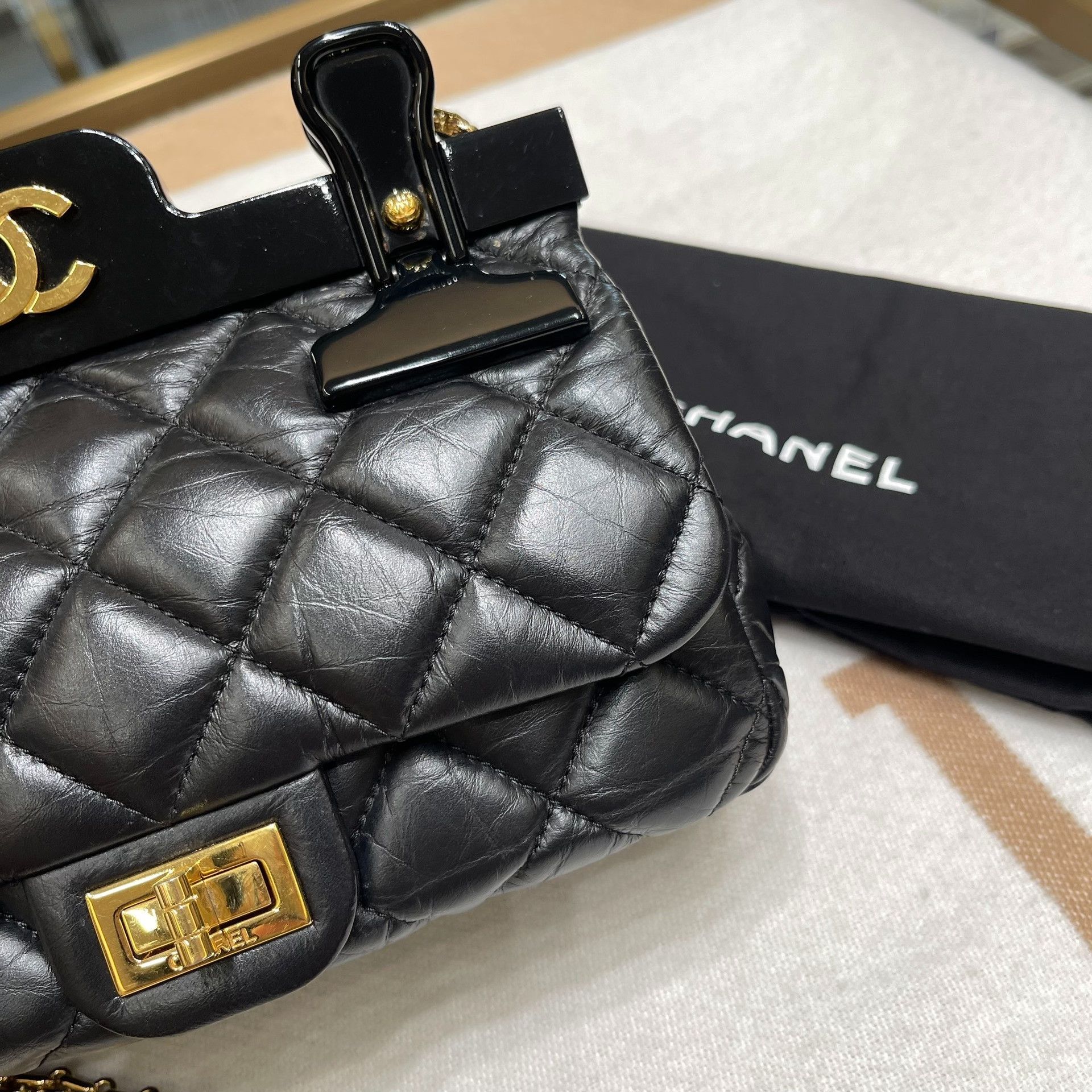 Chanel Pre-loved Bag Very good condition Size ONE SIZE - 3 Thumbnail