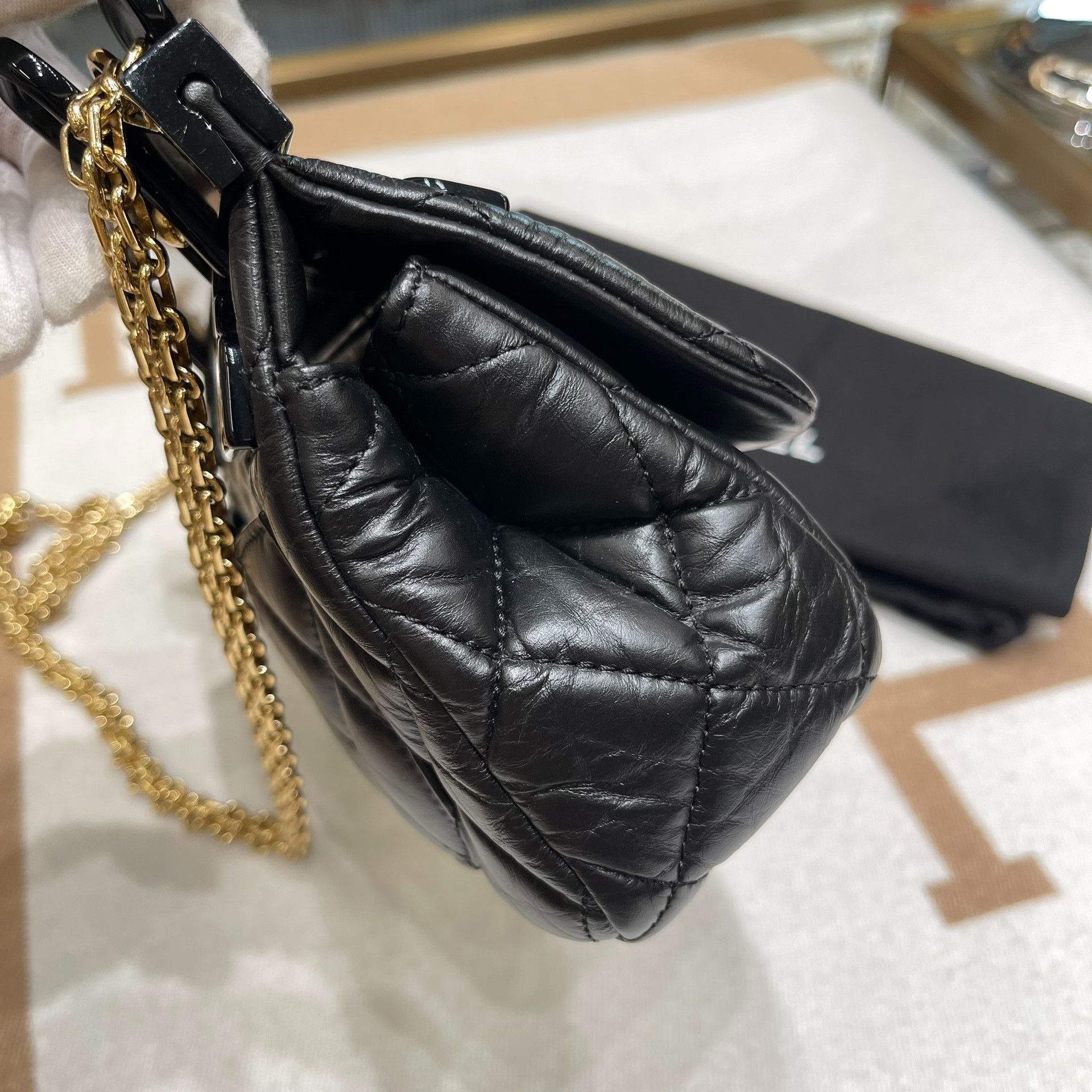 Chanel Pre-loved Bag Very good condition Size ONE SIZE - 7 Thumbnail